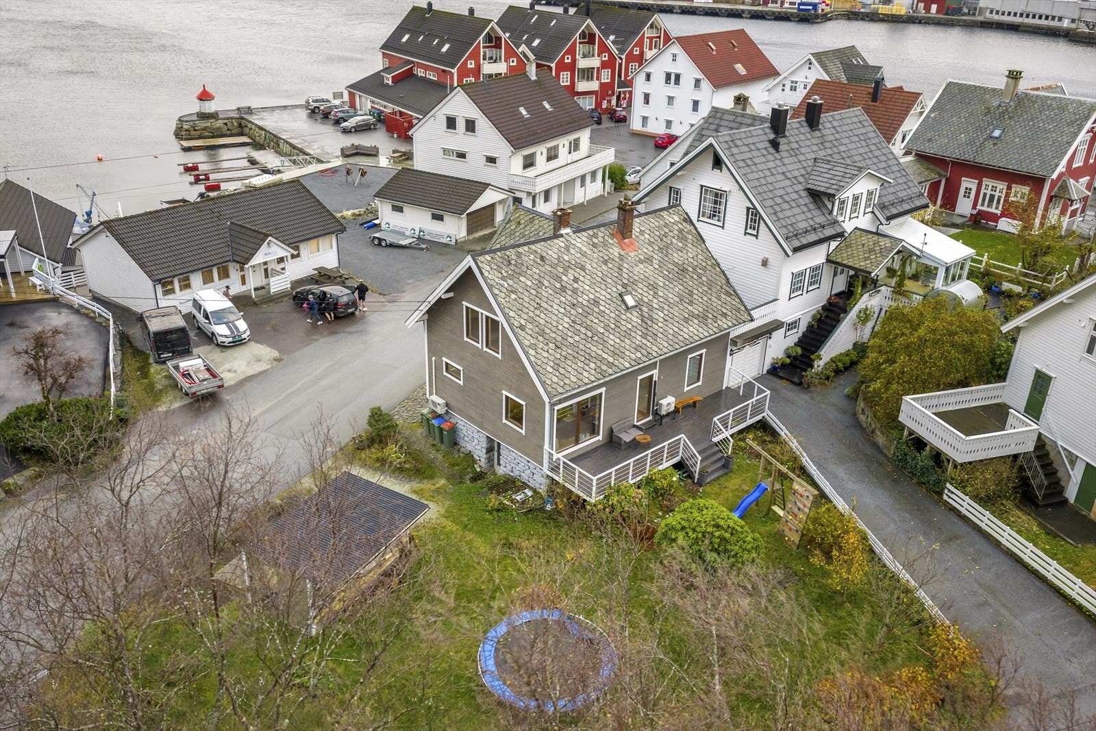 Frå eigedomen er det kort gangavstand til det meste Galleribilde