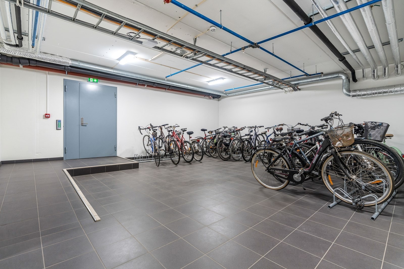 Felles innvendig sykkelparkering Galleribilde
