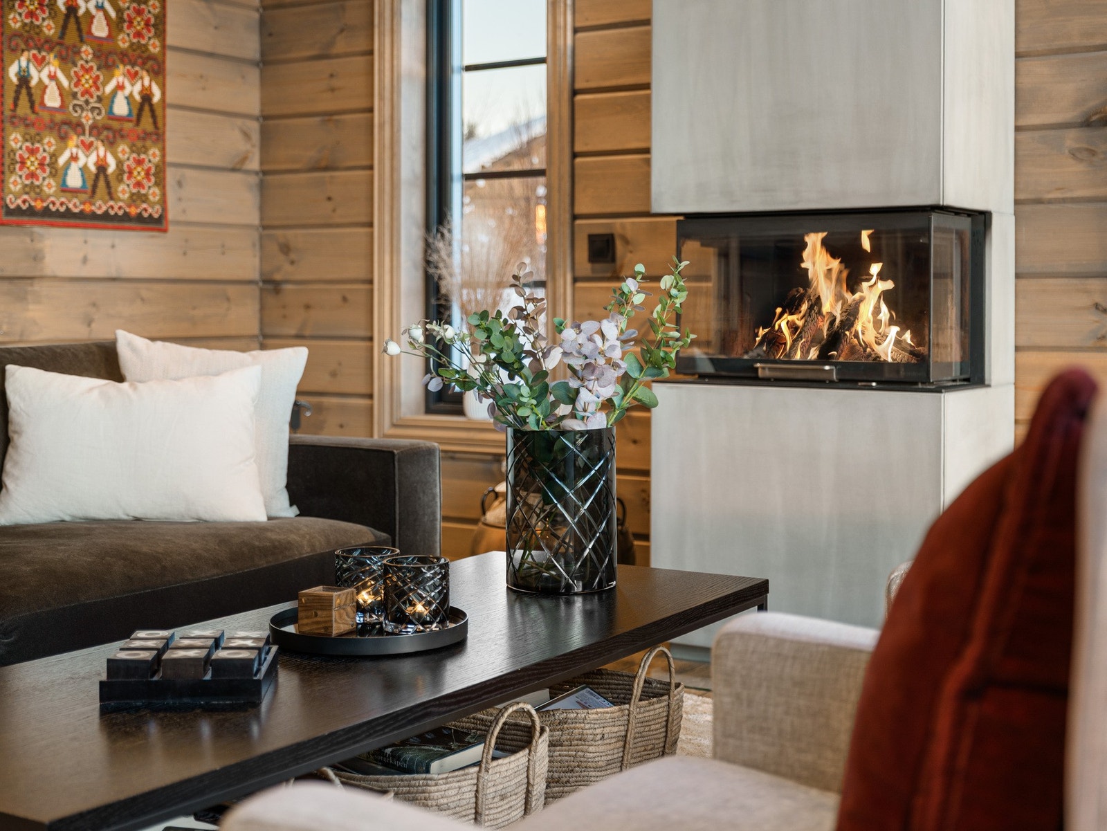 Eksklusiv peis med glass på 3 kanter, type "Monaco" fra Nordpeis. Galleribilde