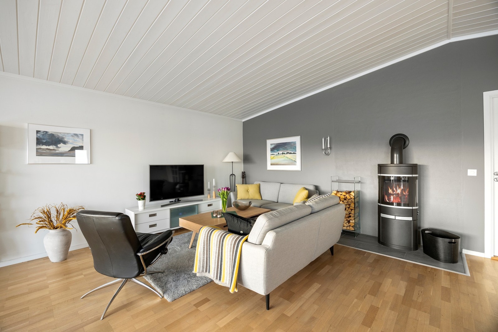 Store deler av boligen er oppusset eller renovert i årene etter 2019. Galleribilde