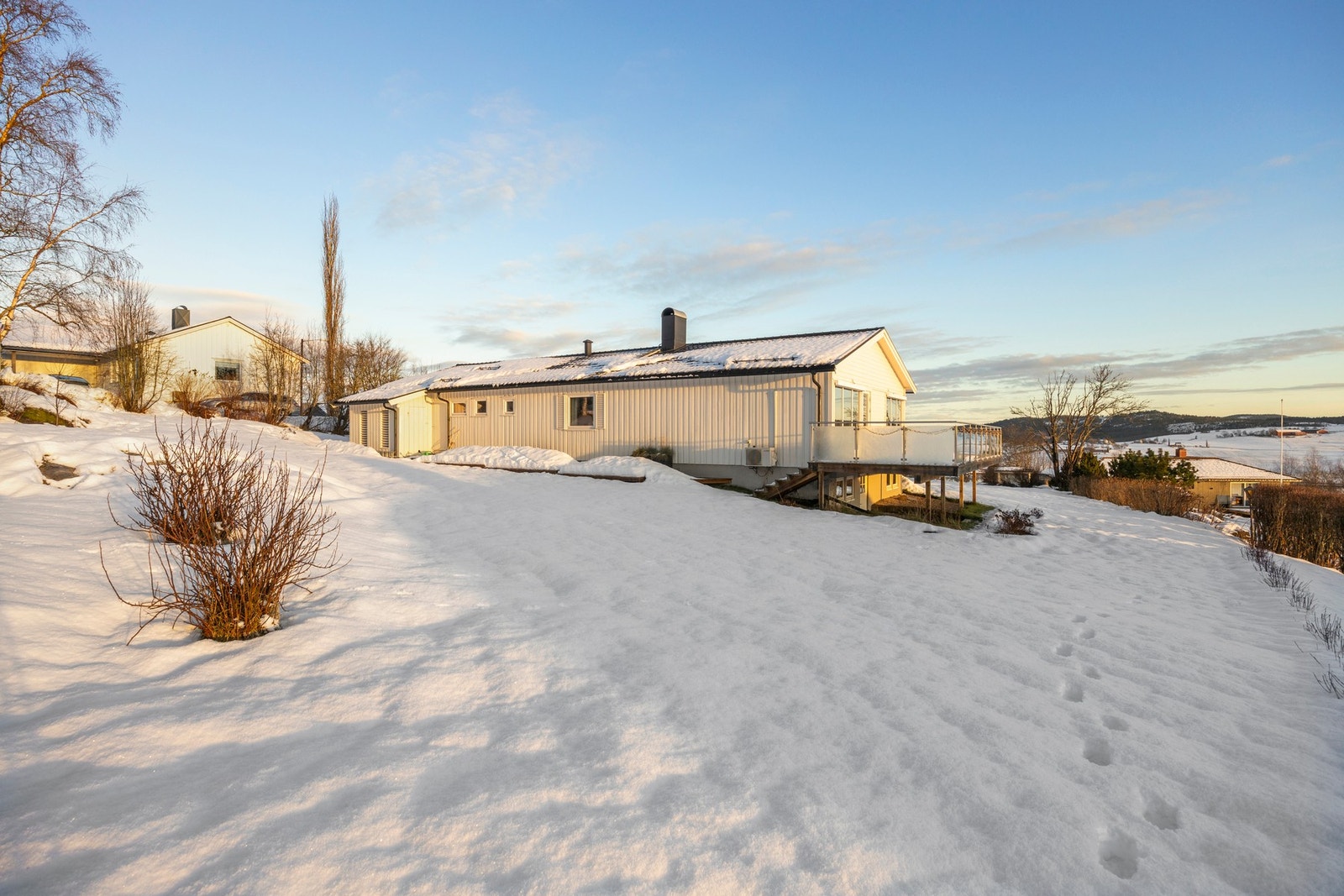 Romslig tomt på ca. 1529 kvm. Galleribilde