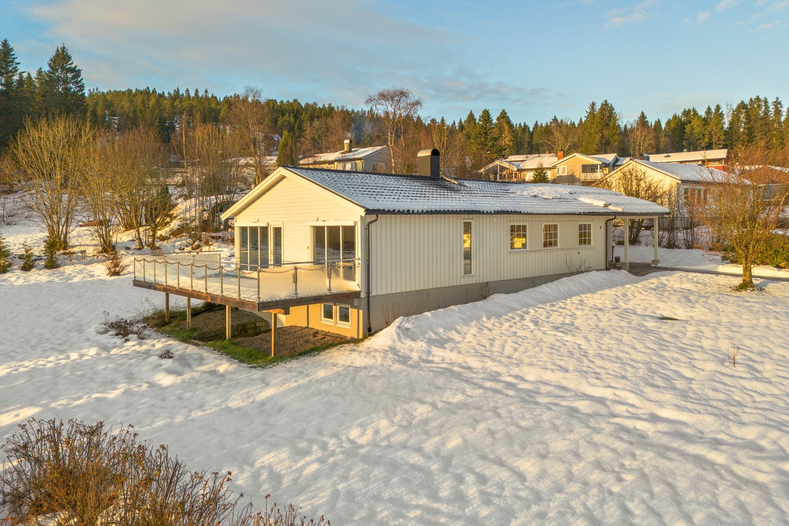 Boligen er vesentlig oppgradert i senere år. Bl.a. er store deler av det elektriske anlegget fornyet. Galleribilde
