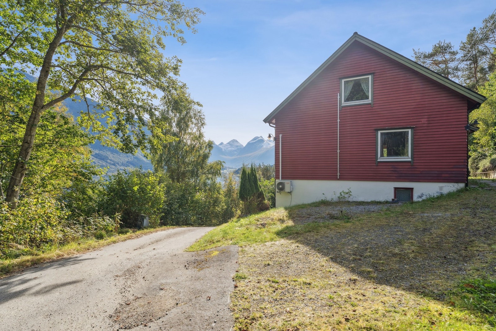 Velkommen til Tresfjordvegen 272! Foto: EFKT Galleribilde