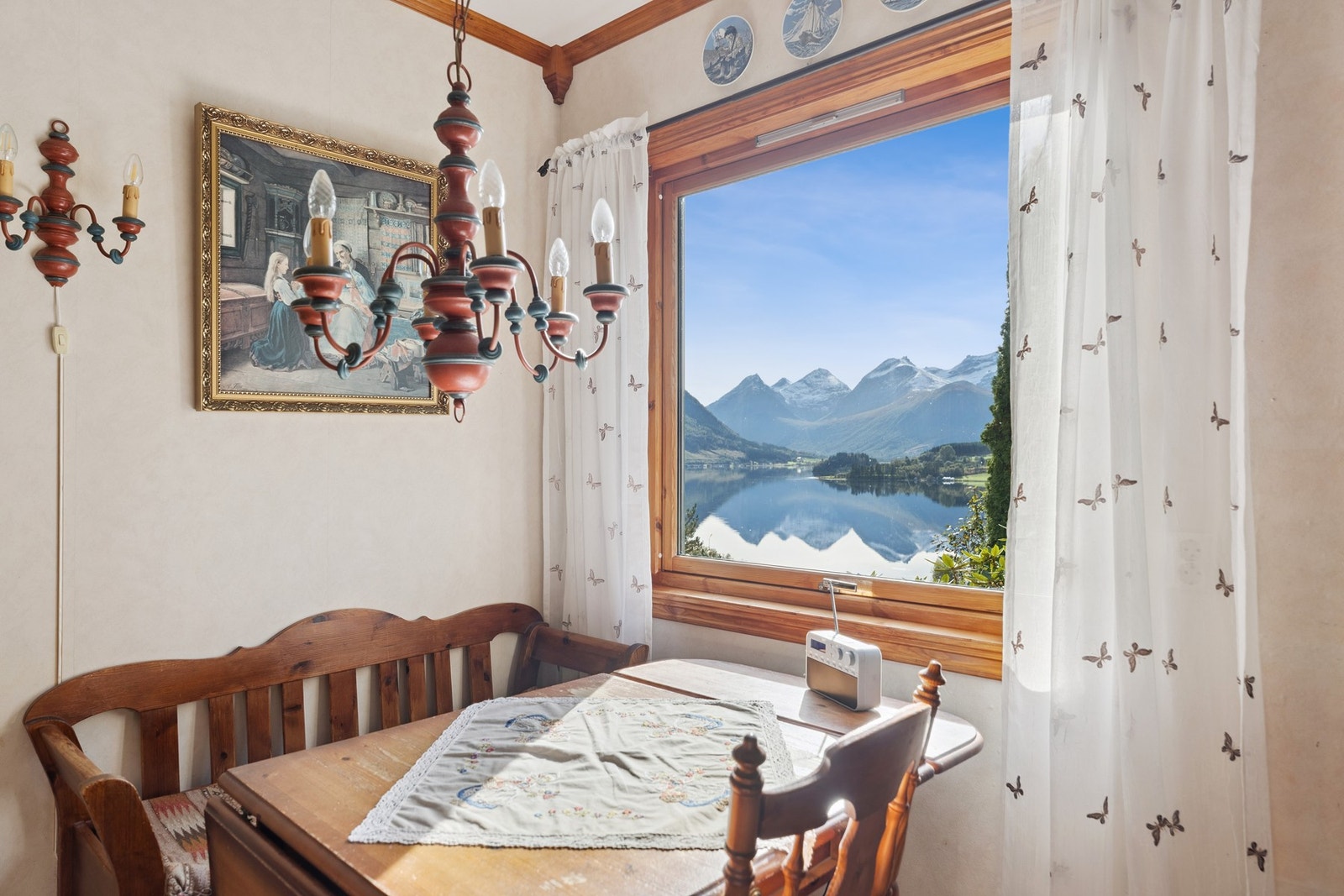 Utsikt fra kjøkken Galleribilde