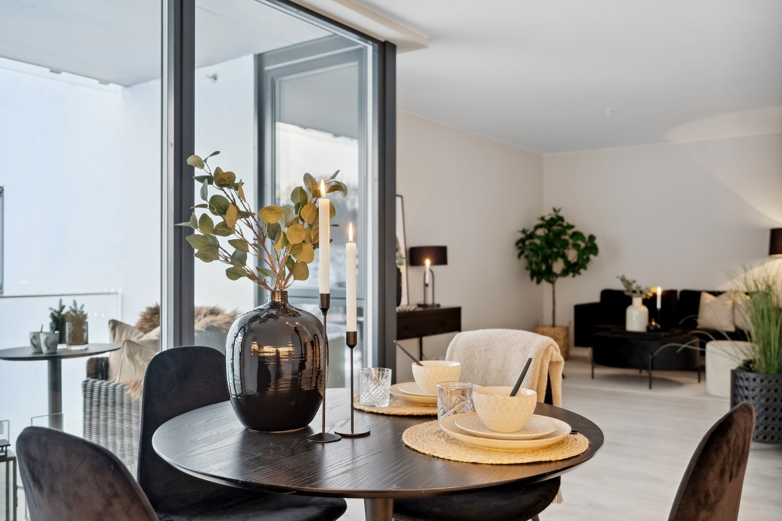 Den moderne åpne løsningen gir en god atmosfære Galleribilde