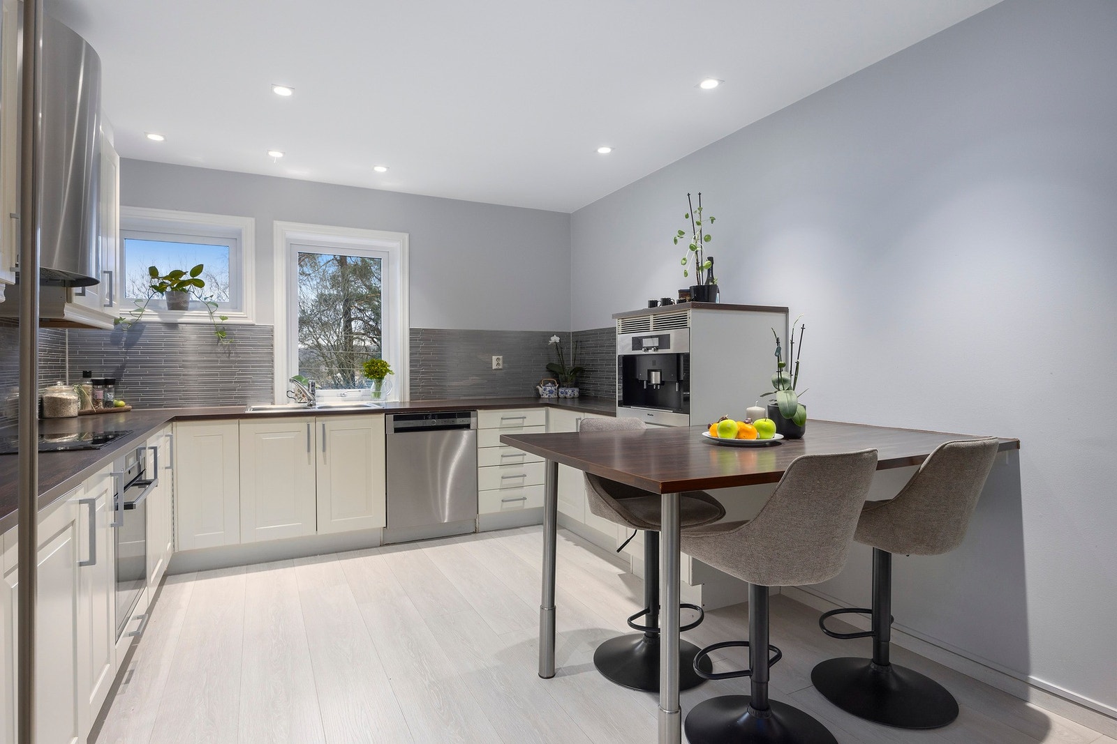 Perfekt plass for både hverdagsmåltider og hyggelige middager. Galleribilde