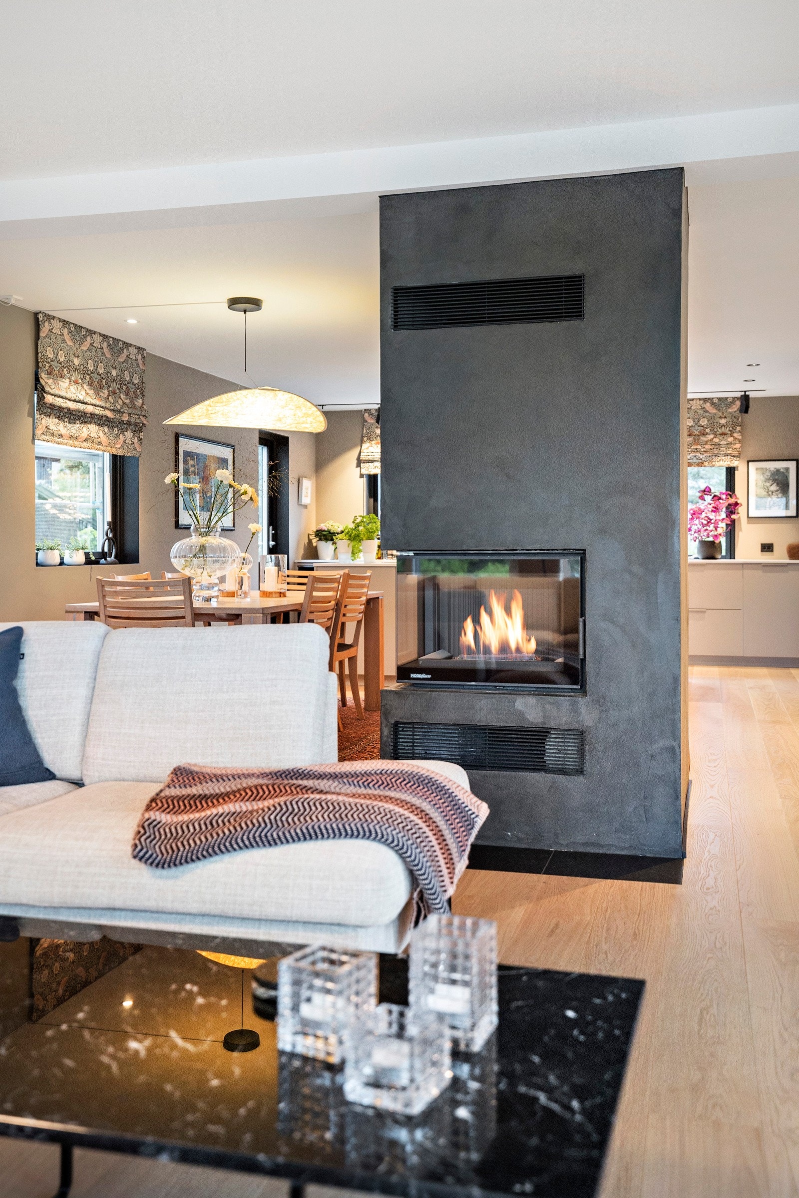 Peisinnsatsen er fra 2023, og blir et ekstra flott blikkfang i stuen. Galleribilde