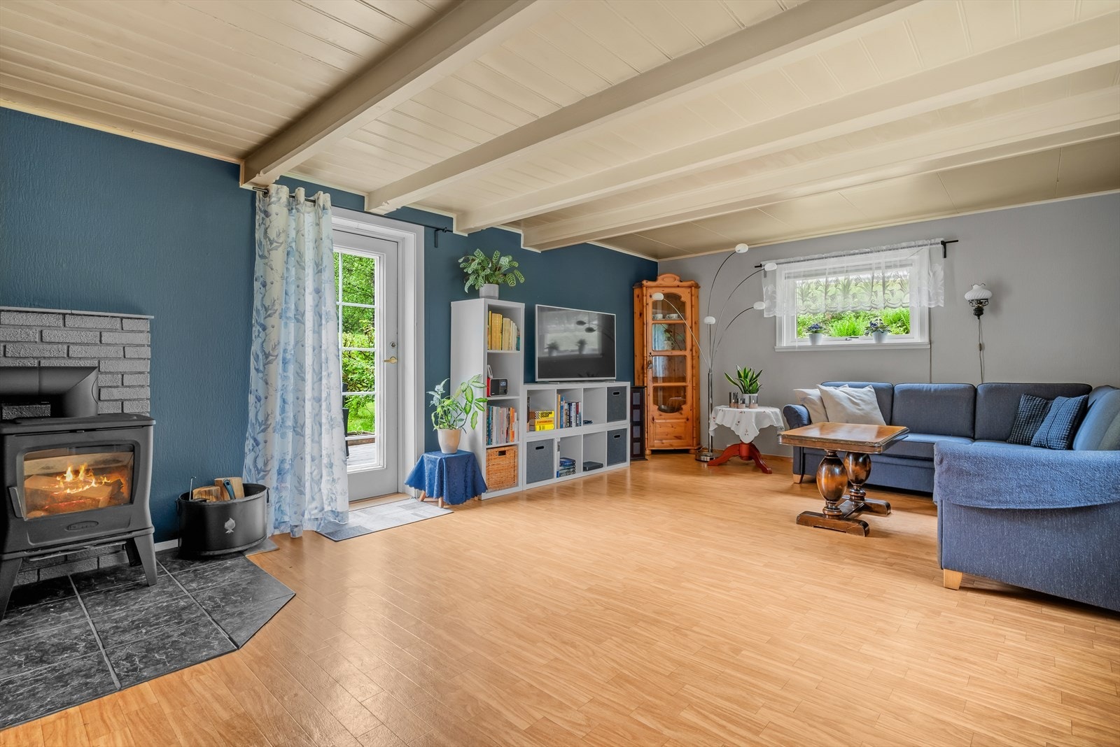 Vedovn som gir en lun og energibesparende oppvarming. Galleribilde