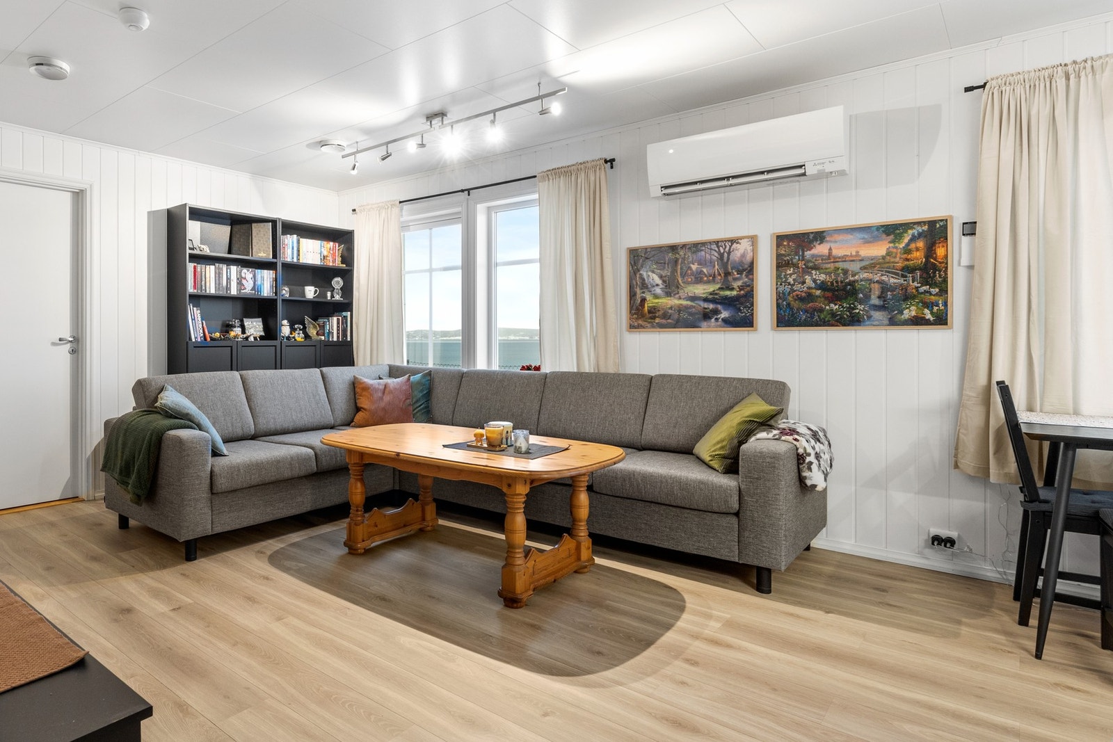 Det er oppvarming fra varmepumpe og elektrisitet Galleribilde