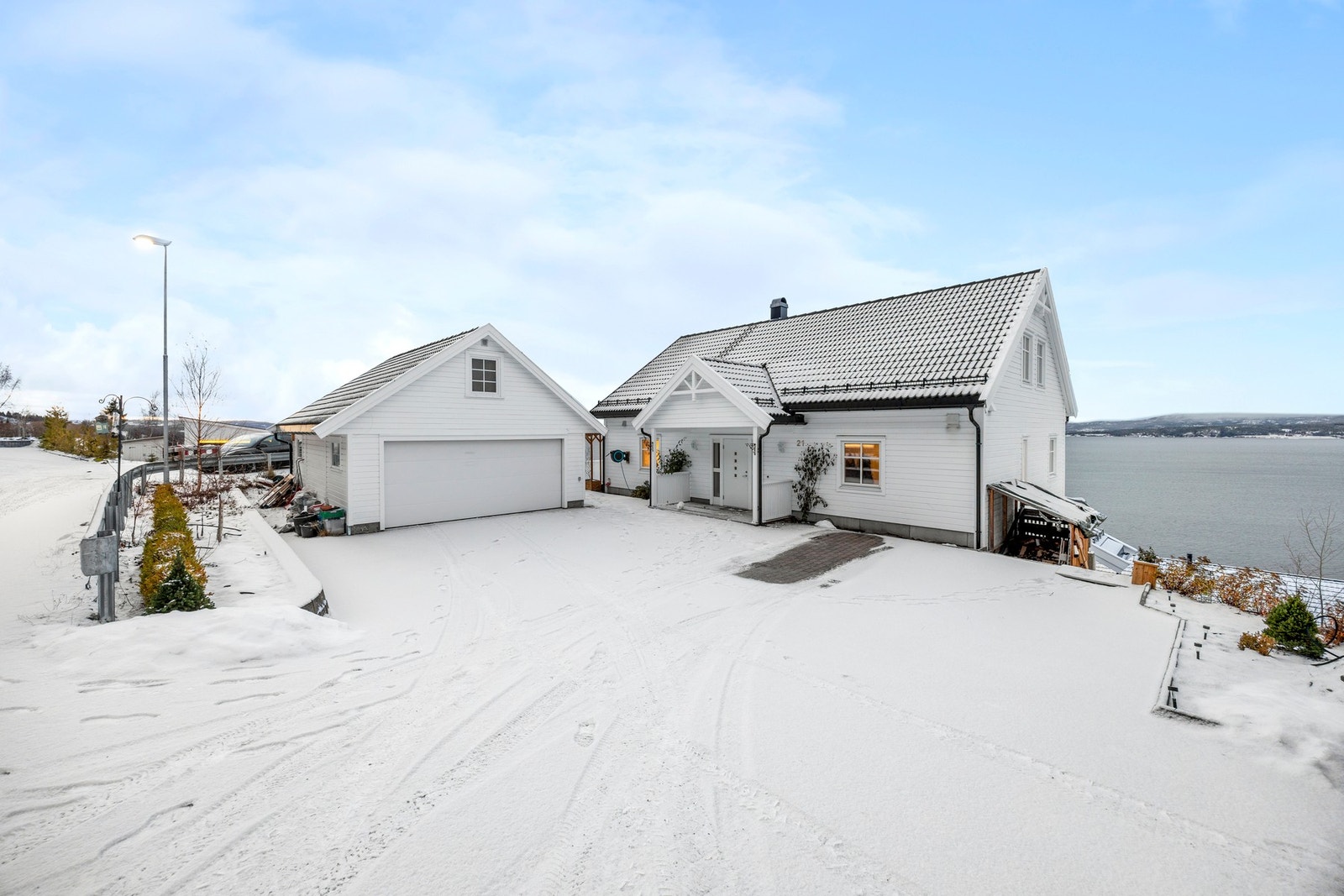 Velkommen til Noras veg 21 A, presentert av EiendomsMegler 1 v/ Jim Håkon Ryan Karlsen. Foto ELW Media (Espen Wåde) Galleribilde