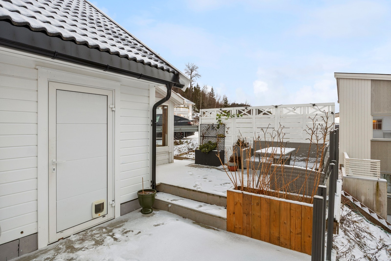 Her kan man forflytte seg på de ulike sonene, evt. sitte i lunt i hagestuen Galleribilde