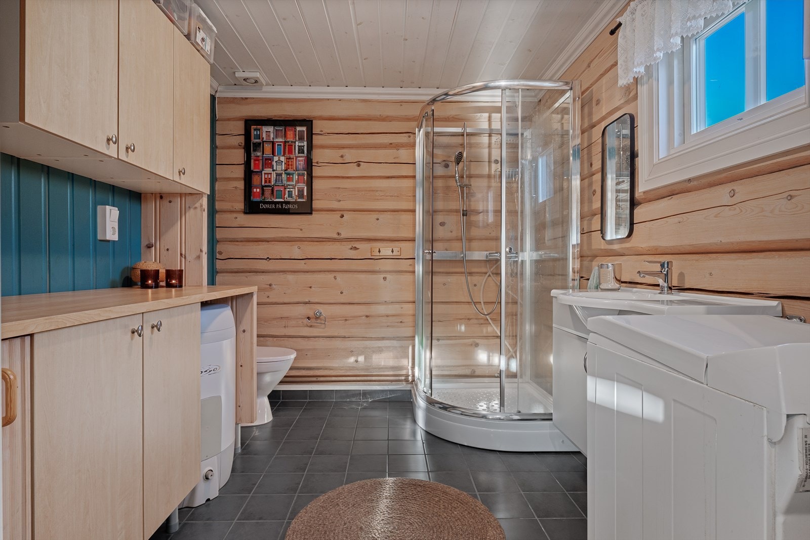 Romslig bad. Galleribilde