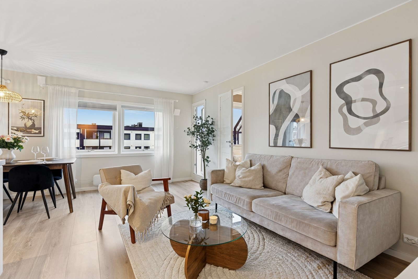 Velkommen til Ovenbakken 27A - presentert av eiendomsmegler Andreas Bjerke Hansen v/DNB Eiendom. Galleribilde