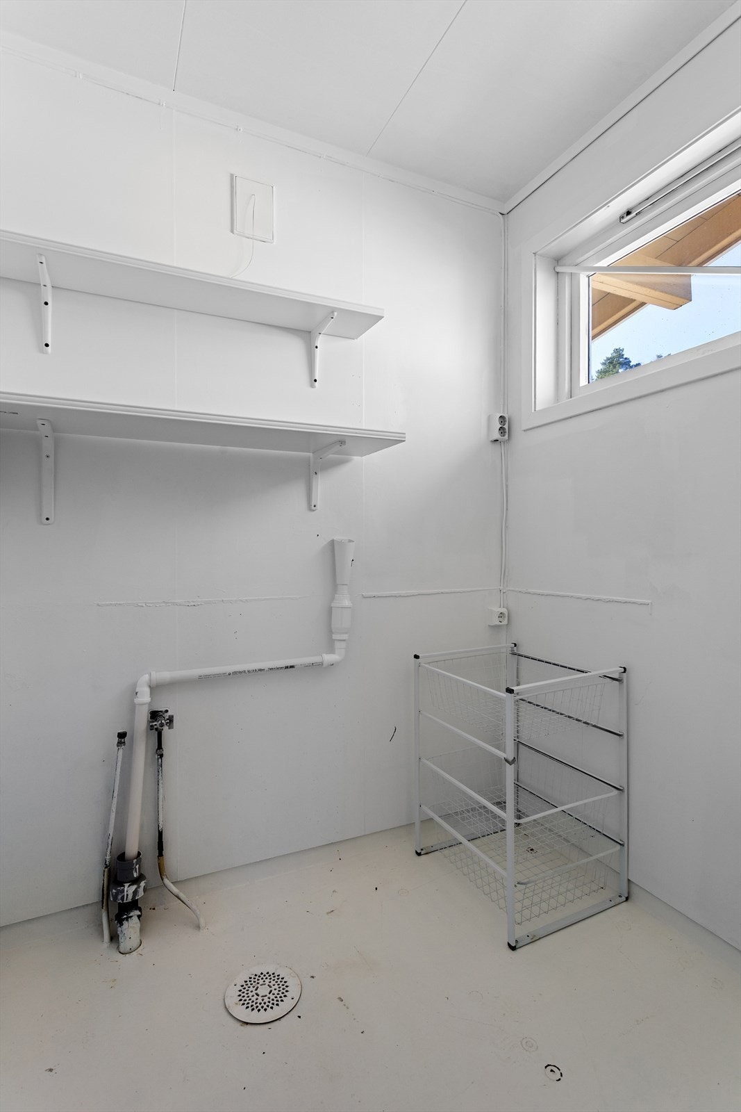 Vaskerom med opplegg for vaskemaskin Galleribilde