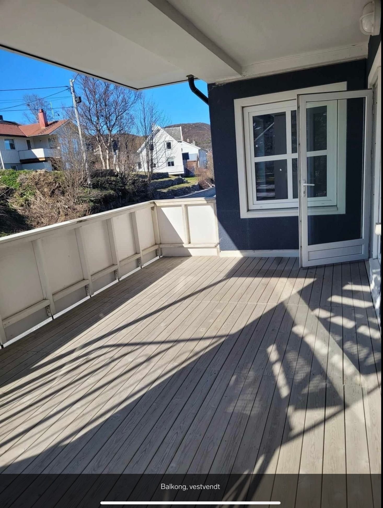 Balkongen er vestvendt Galleribilde