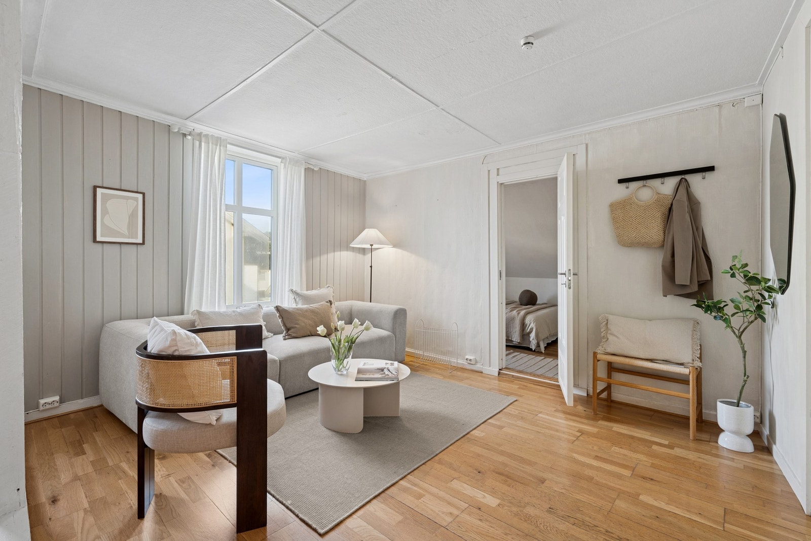 Leiligheten oppvarmes via elektriske panelovner. Galleribilde