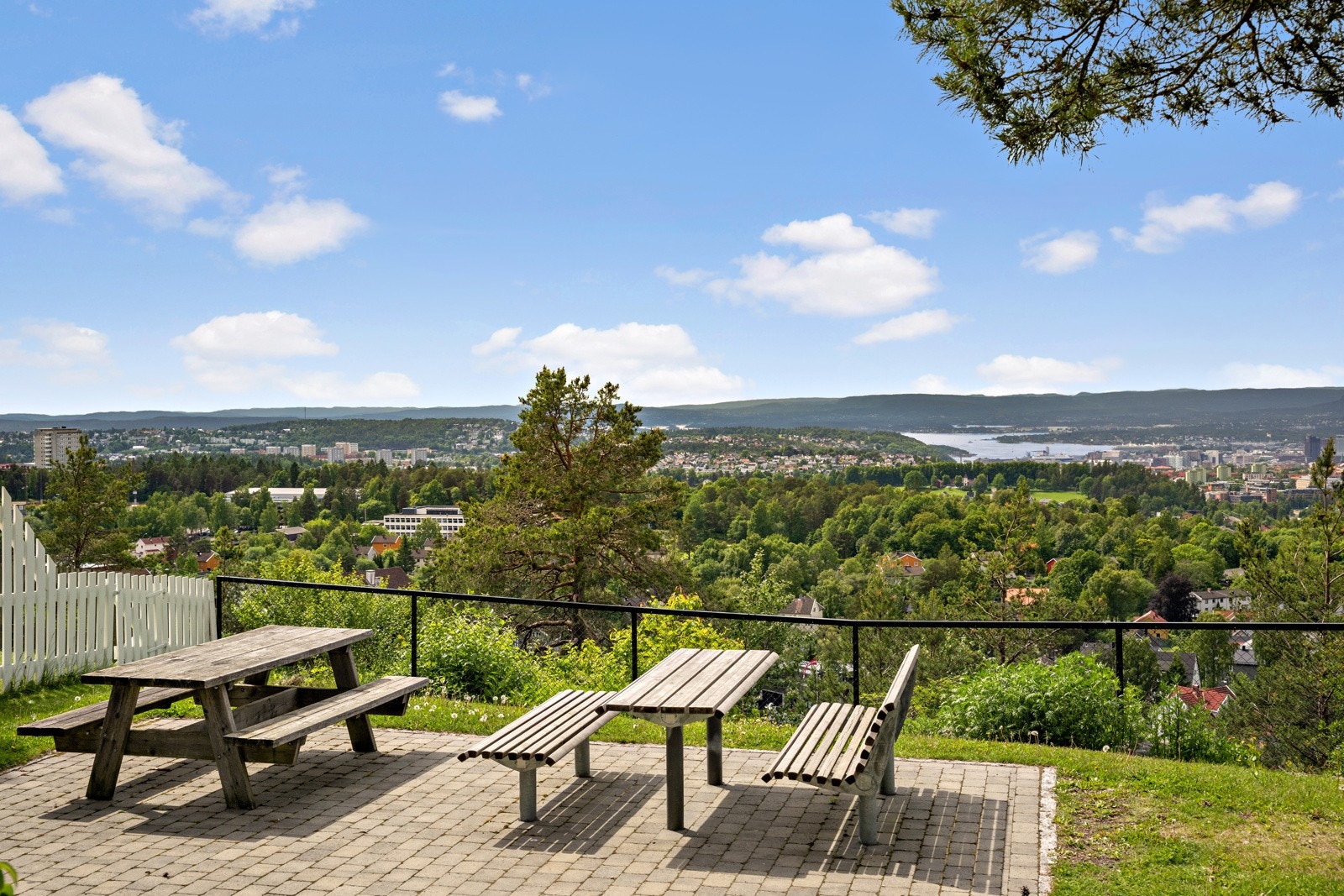 Ta en nydelig tur opp til Hellerudtoppen! Galleribilde