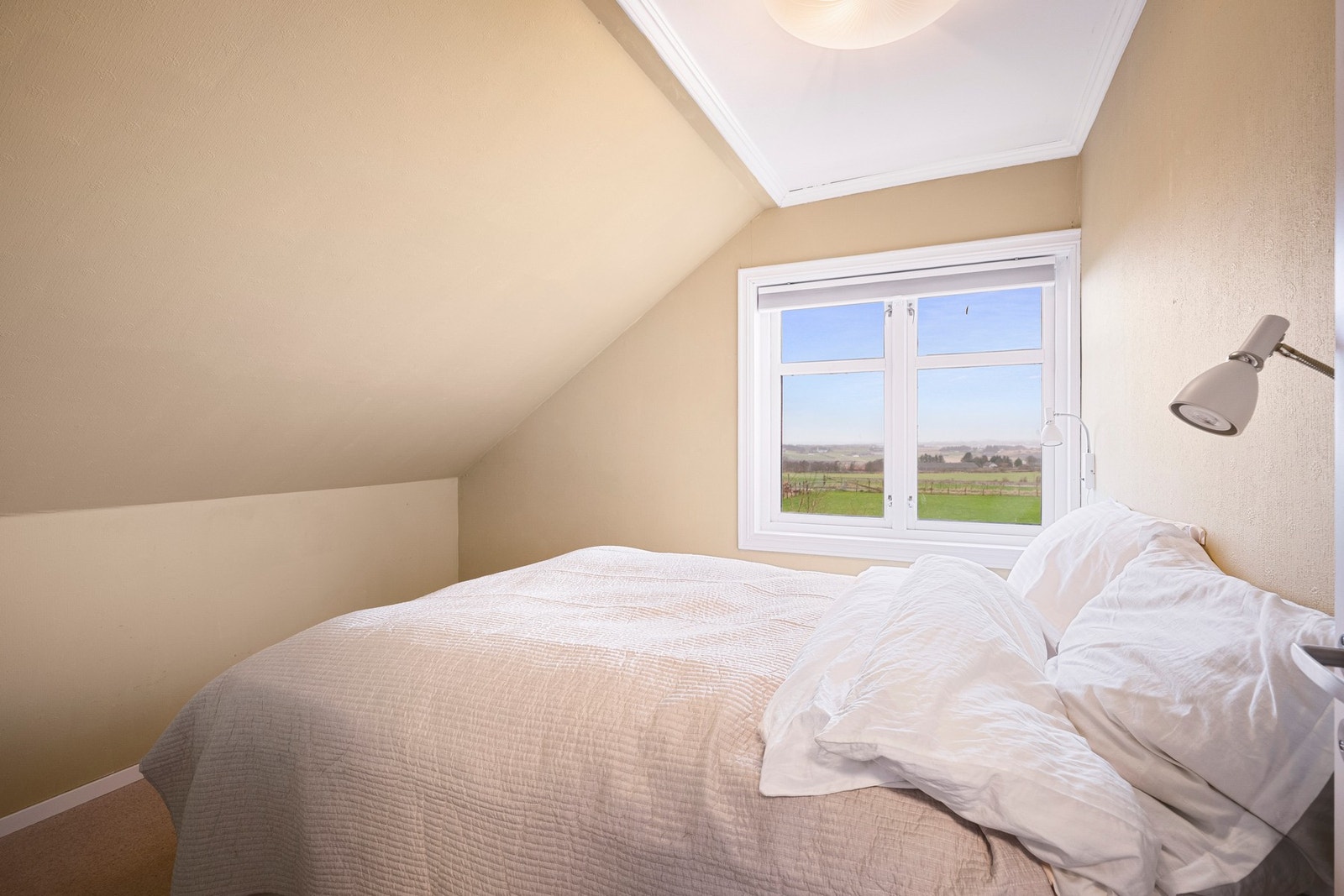 I 2. etasje finner du boligens to soverom. Galleribilde