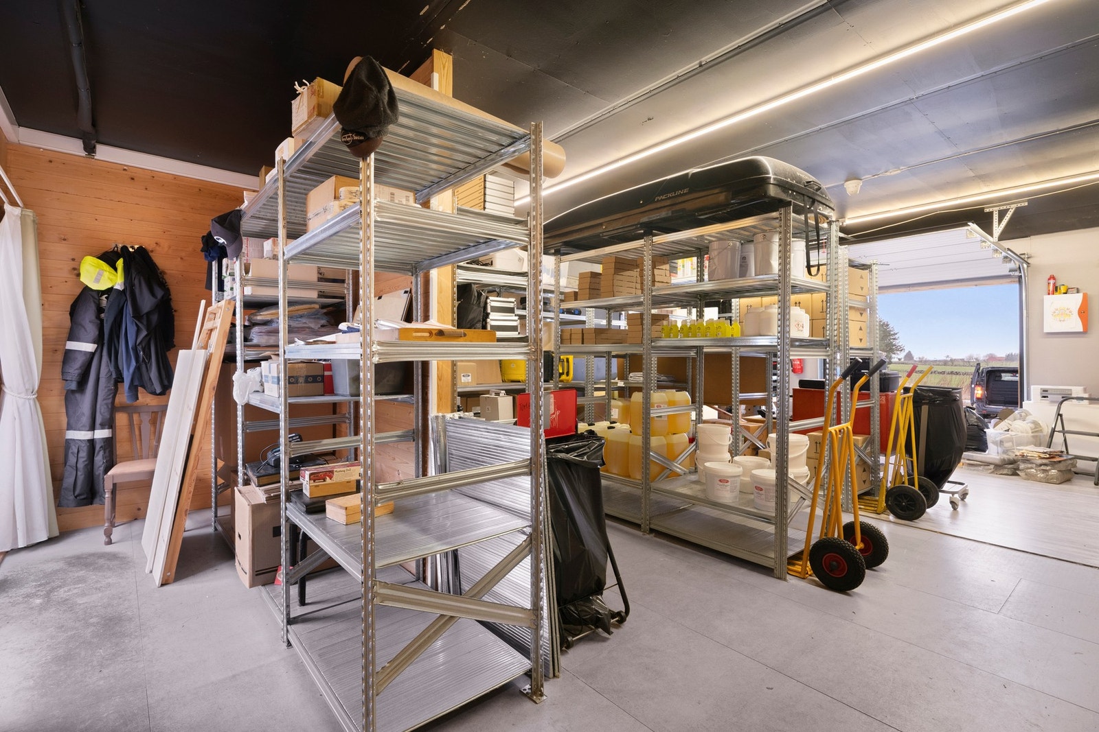 Driftsbygget tilfører eiendommen helt særegne kvaliteter og bruks muligheter. Galleribilde