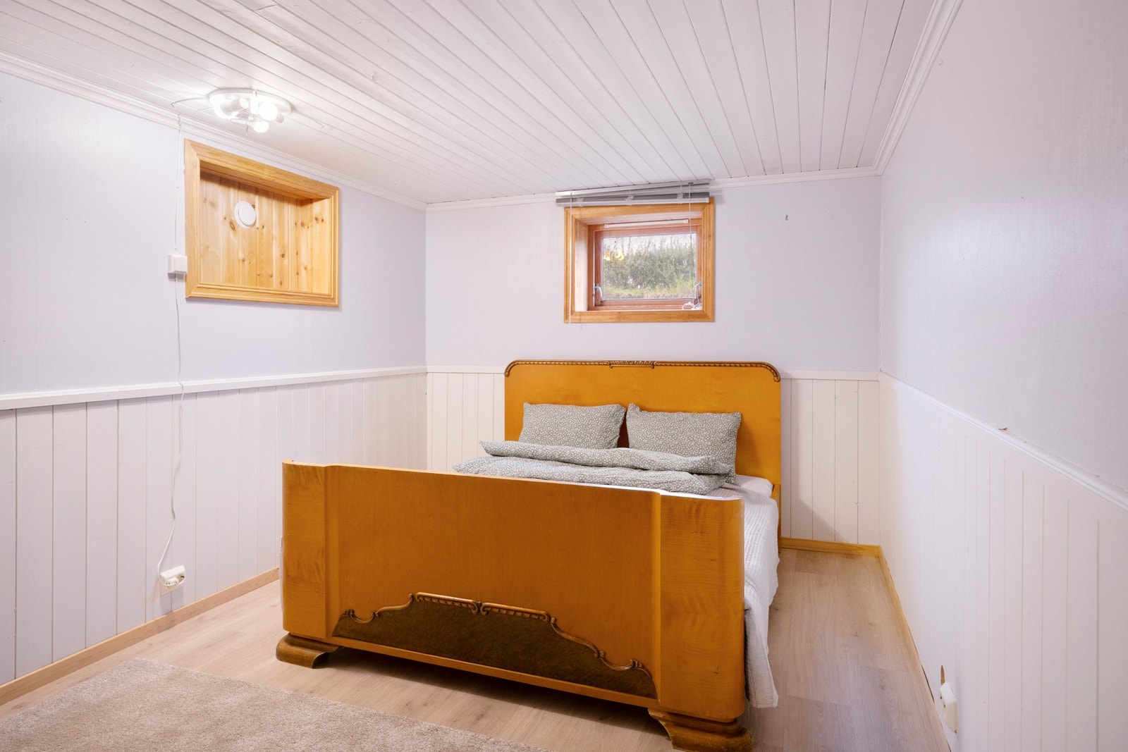 Kjelleretasjen er innredet med flere rom som gir fleksible bruksmuligheter. Galleribilde