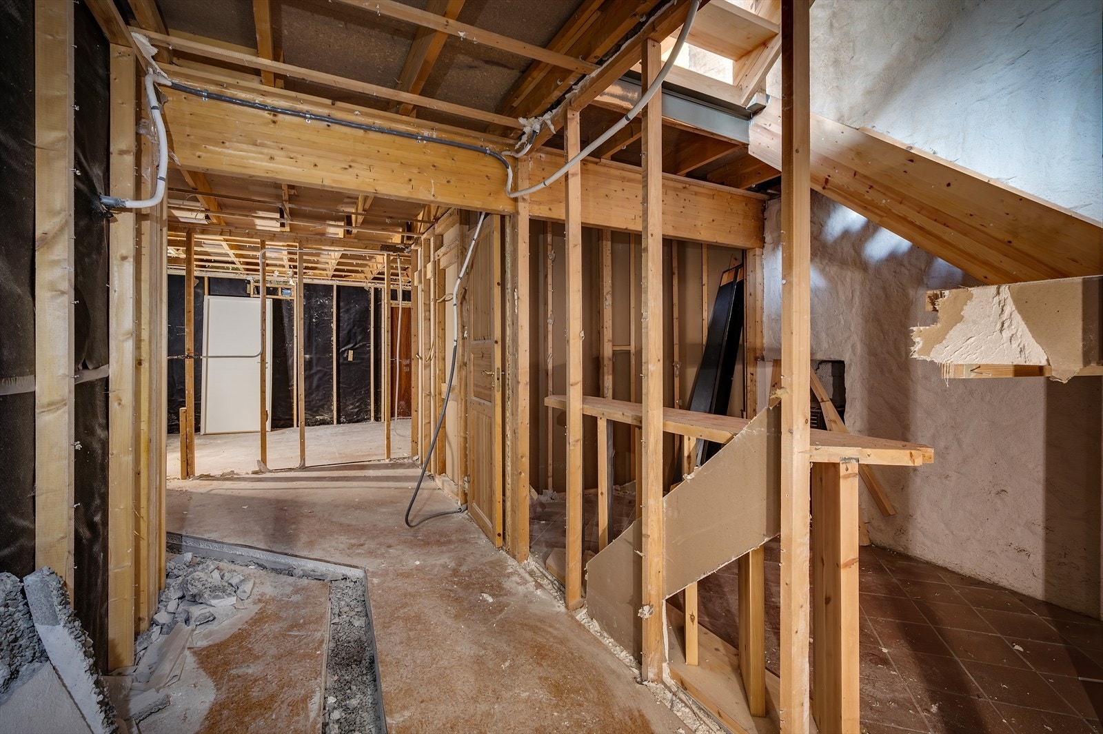 - Emera eiendomsmegling v/Erlend Stokmo har gleden av å presentere Tjørnhaugen 76 - Galleribilde