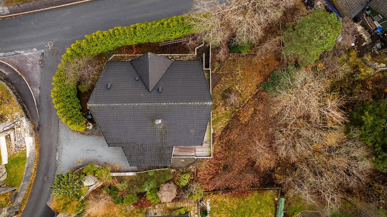 - Emera eiendomsmegling v/Erlend Stokmo har gleden av å presentere Tjørnhaugen 76 - Galleribilde