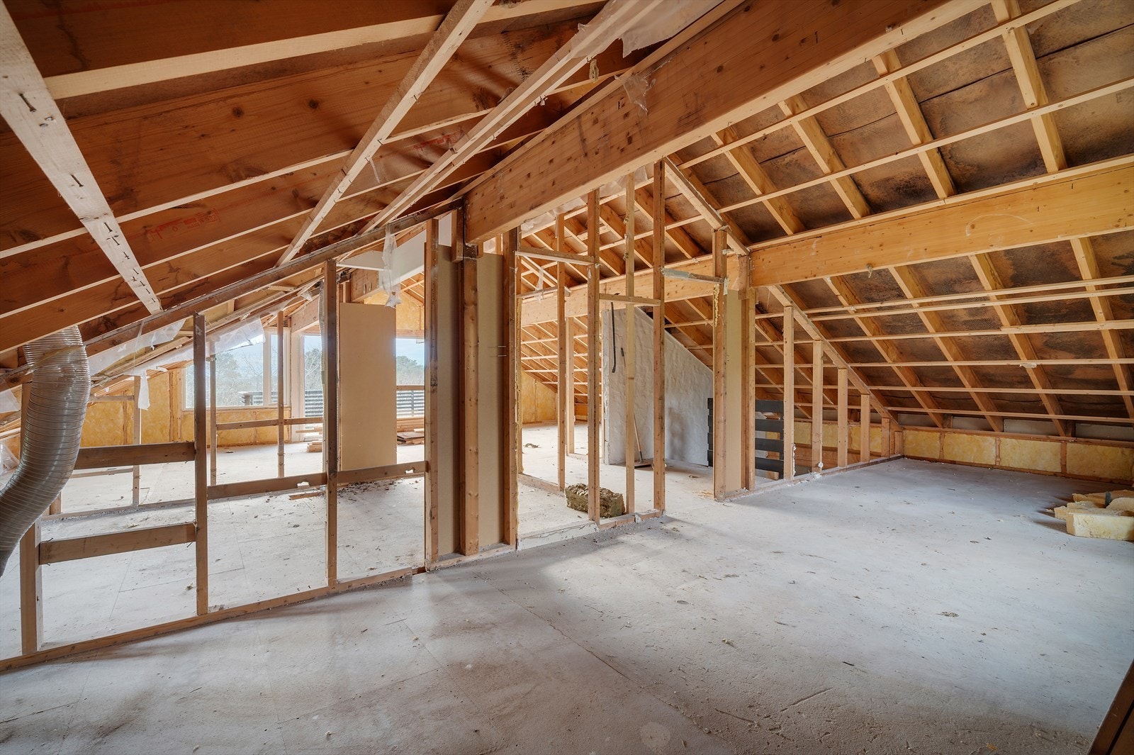 - Emera eiendomsmegling v/Erlend Stokmo har gleden av å presentere Tjørnhaugen 76 - Galleribilde