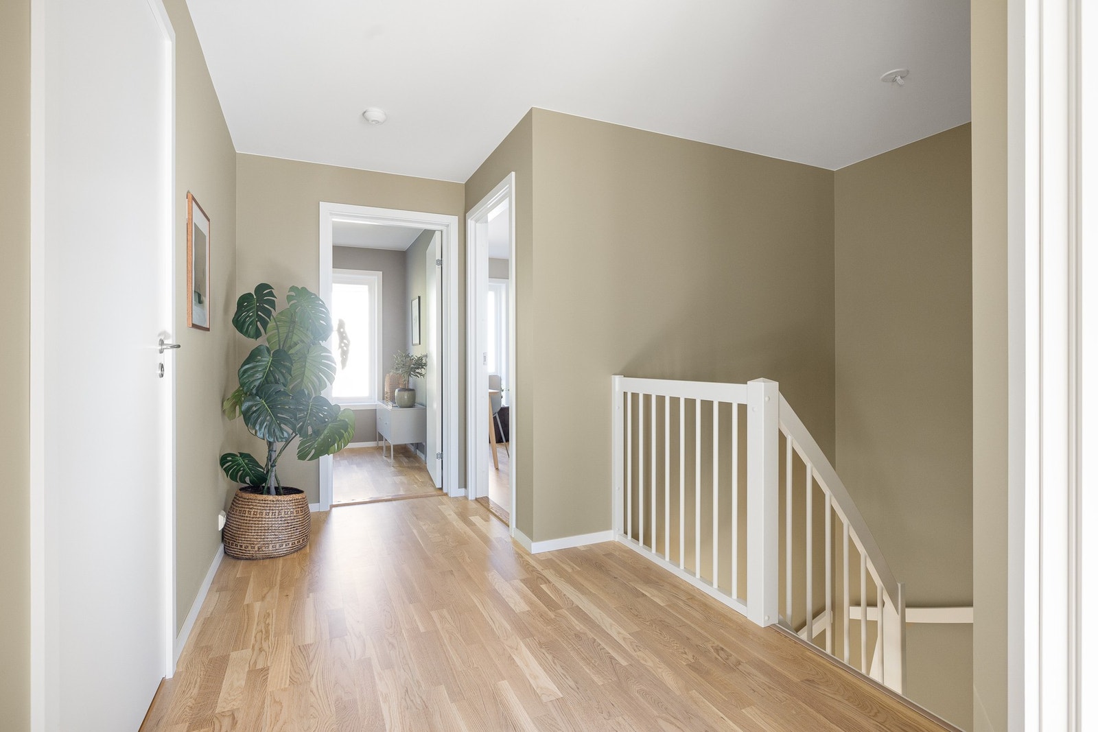 Boligen er malt i behagelige og tidsriktige farger Galleribilde