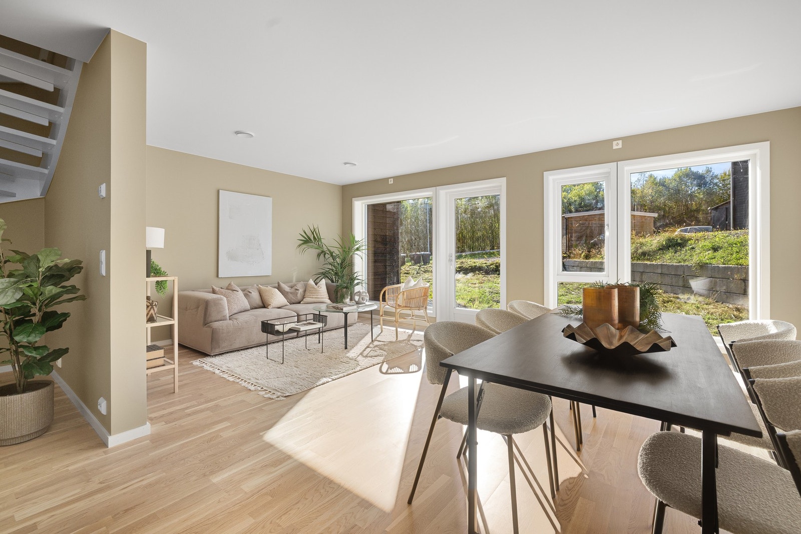 Det er gulvvarme i samtlige rom i 1. etasje samt baderom i 2. etasje! Galleribilde