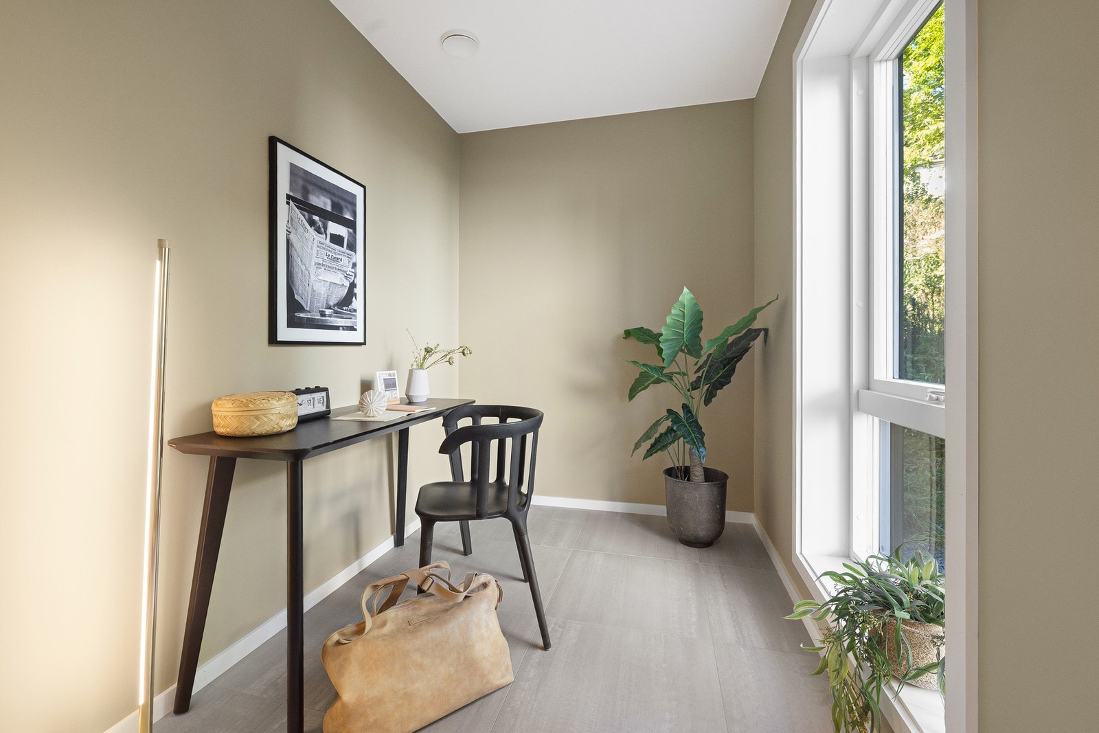 Rommet er byggemeldt som sportsbod og er her innredet som kontor for inspirasjon Galleribilde