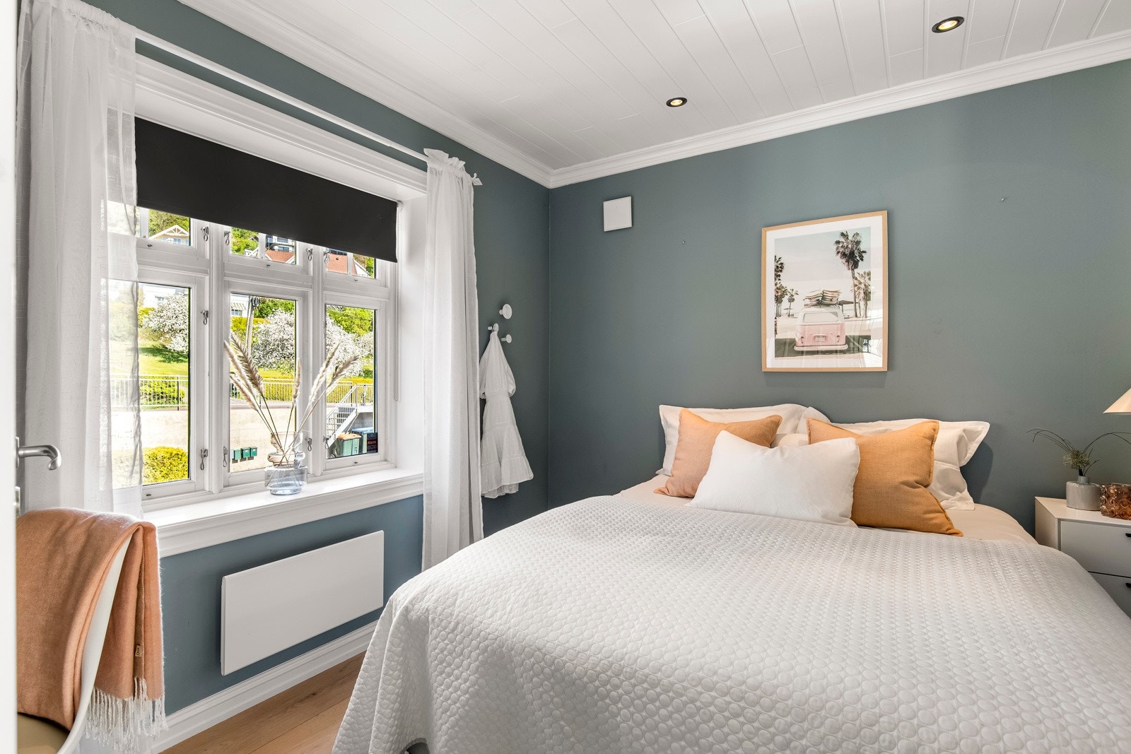 Her er det gode muligheter for å innrede og møblere etter din egen smak og stil, eller trekke seg tilbake for litt fred og ro når du trenger det. Galleribilde