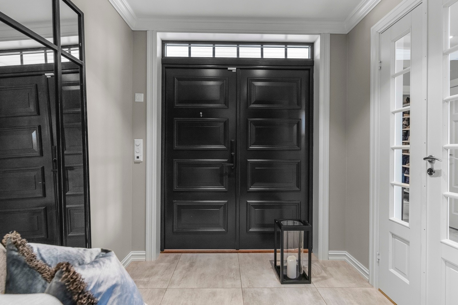 Elegant dobbel inngangsdør Galleribilde