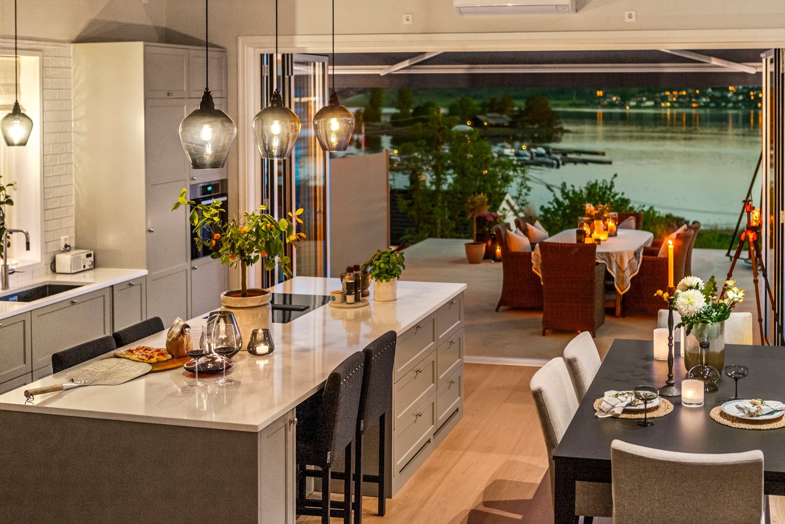 Eiendomsmegler Jens Roland Pettersen har gleden av å presentere denne nydelige og solfylte utsiktseiendommen! Galleribilde