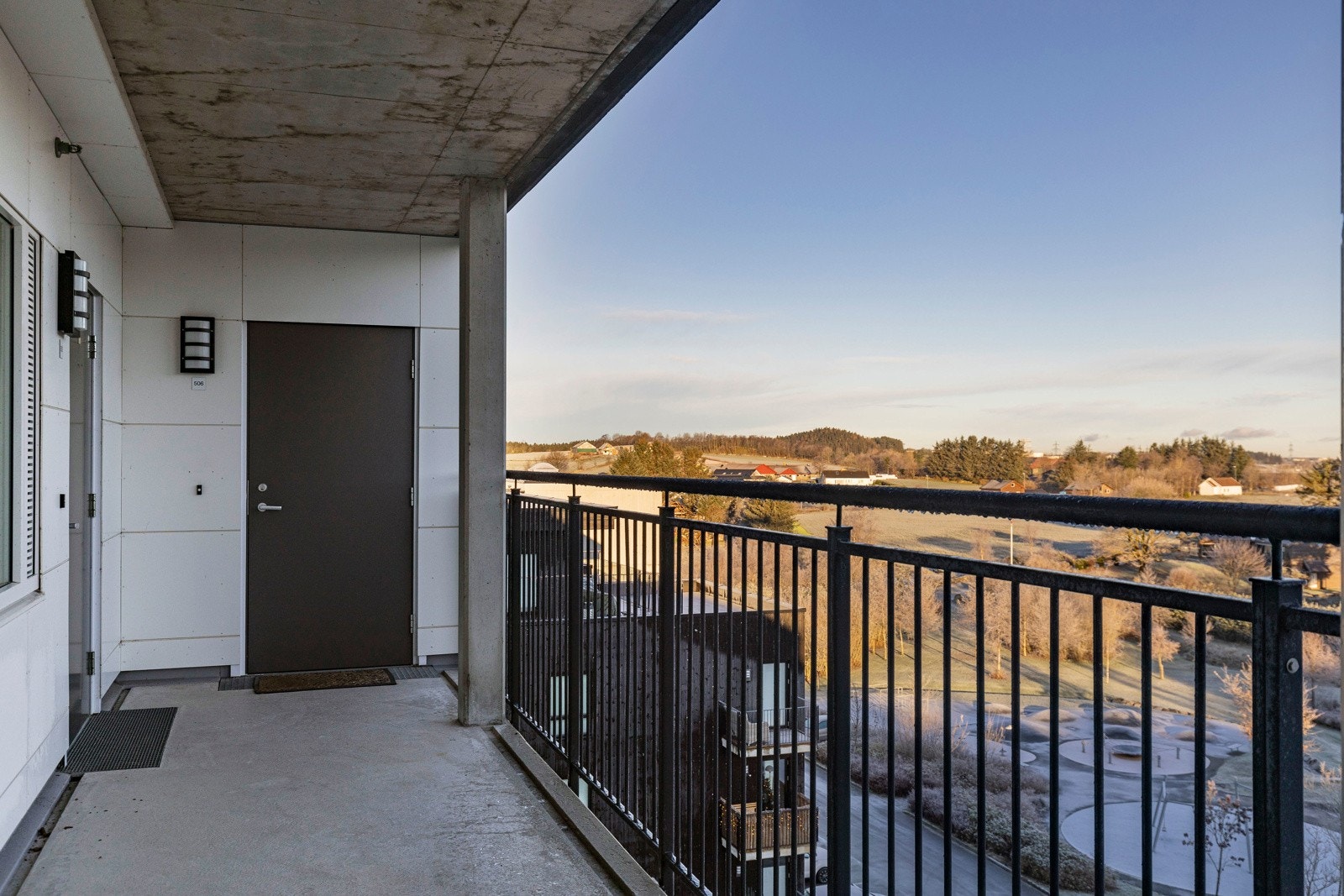 Overbygd inngangsparti. Galleribilde