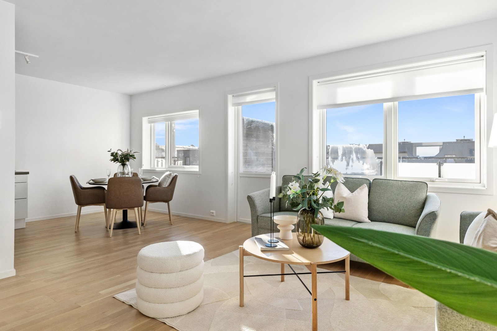 Det er heis i blokken med direkte adkomst til parkering. Galleribilde