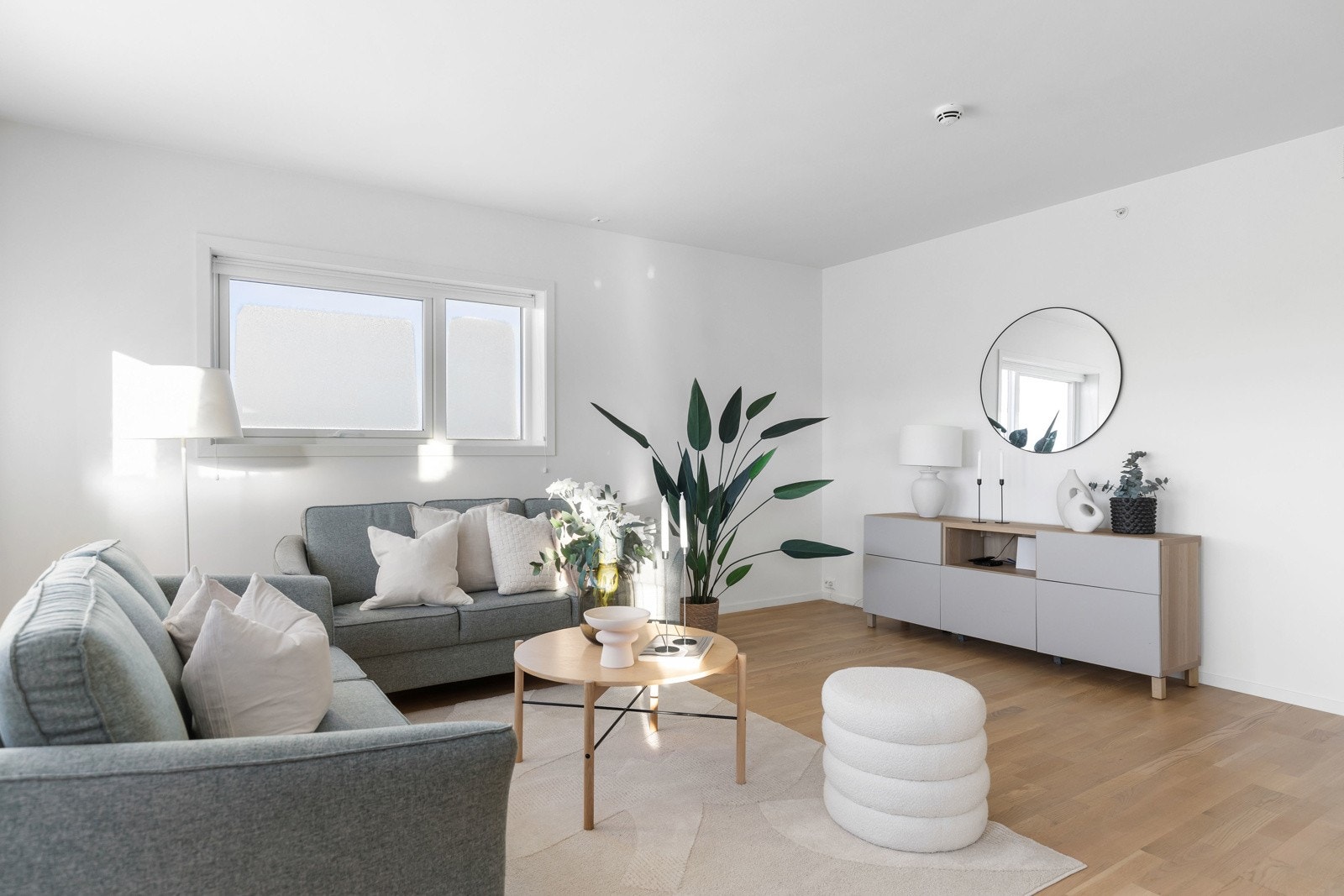 Støpt dekke mellom etasjene. Galleribilde