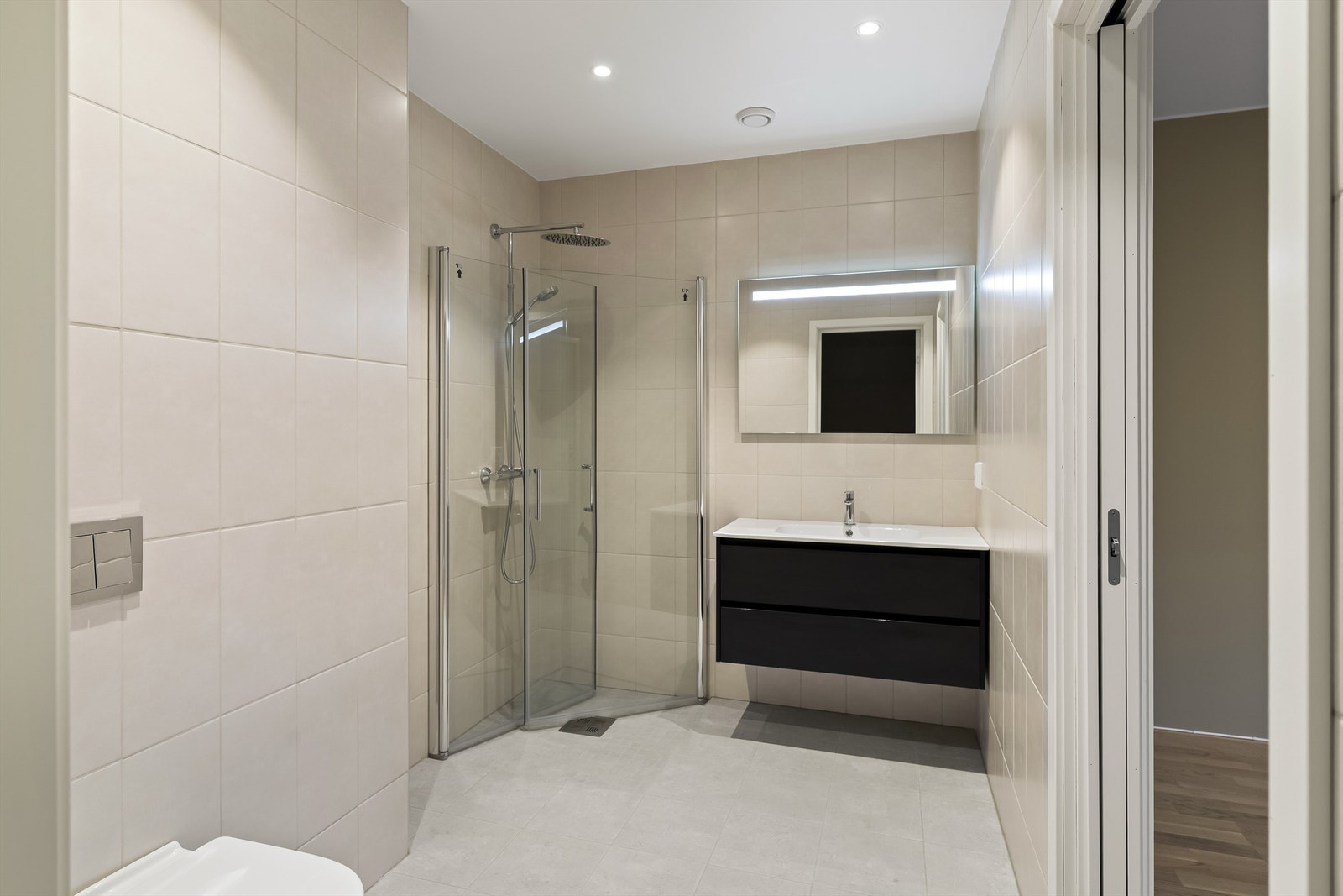 Skyvedør inn til soverommet Galleribilde