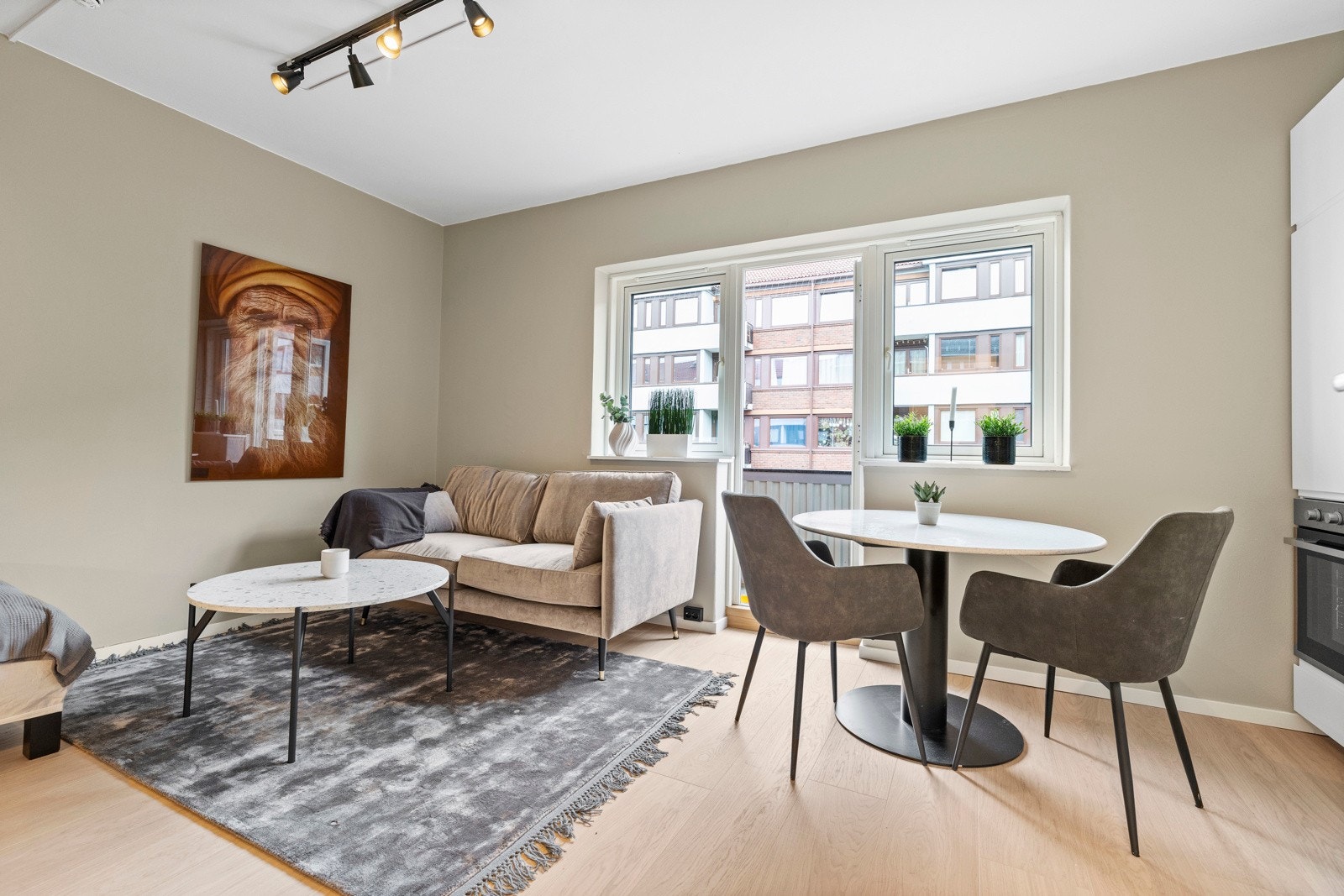 Velkommen til Trondheimveien 51B - Presentert av Kennet Hessvik v/Privatmegleren Park. Galleribilde