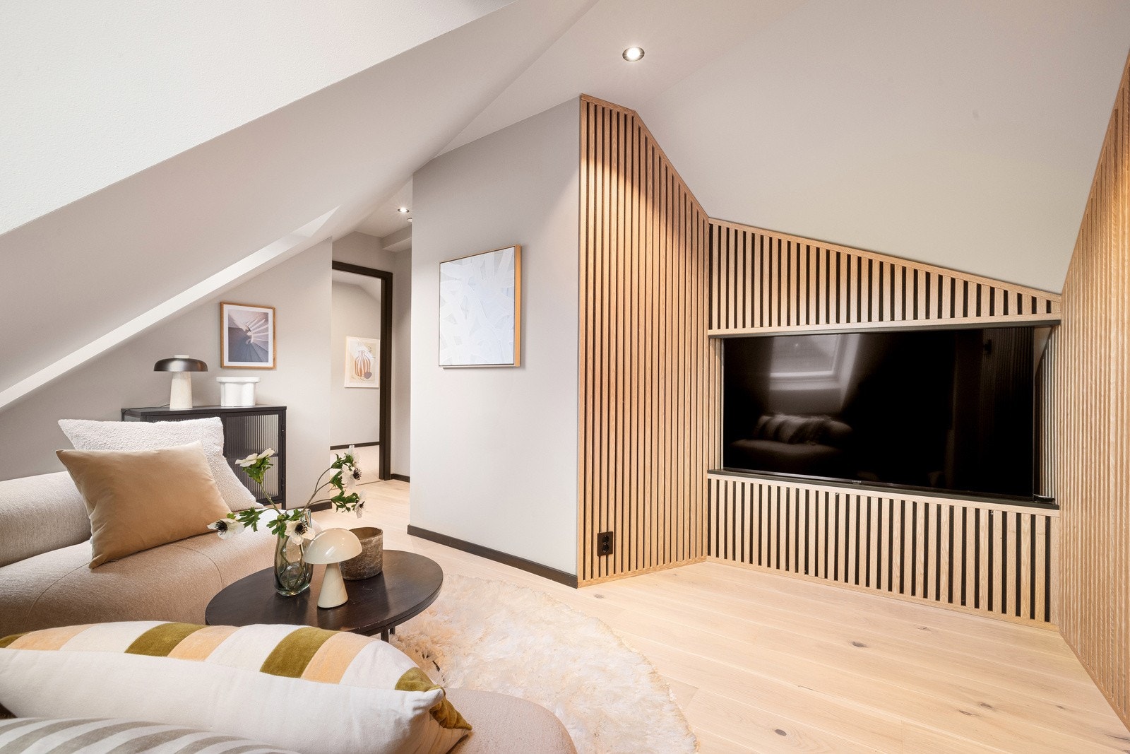 Plassbygget TV-løsning, som medfølger Galleribilde