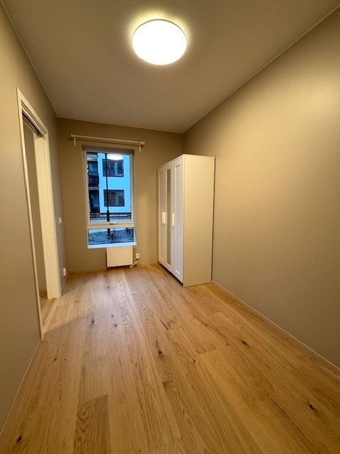 Soverom 2 med garderobeskap. Galleribilde