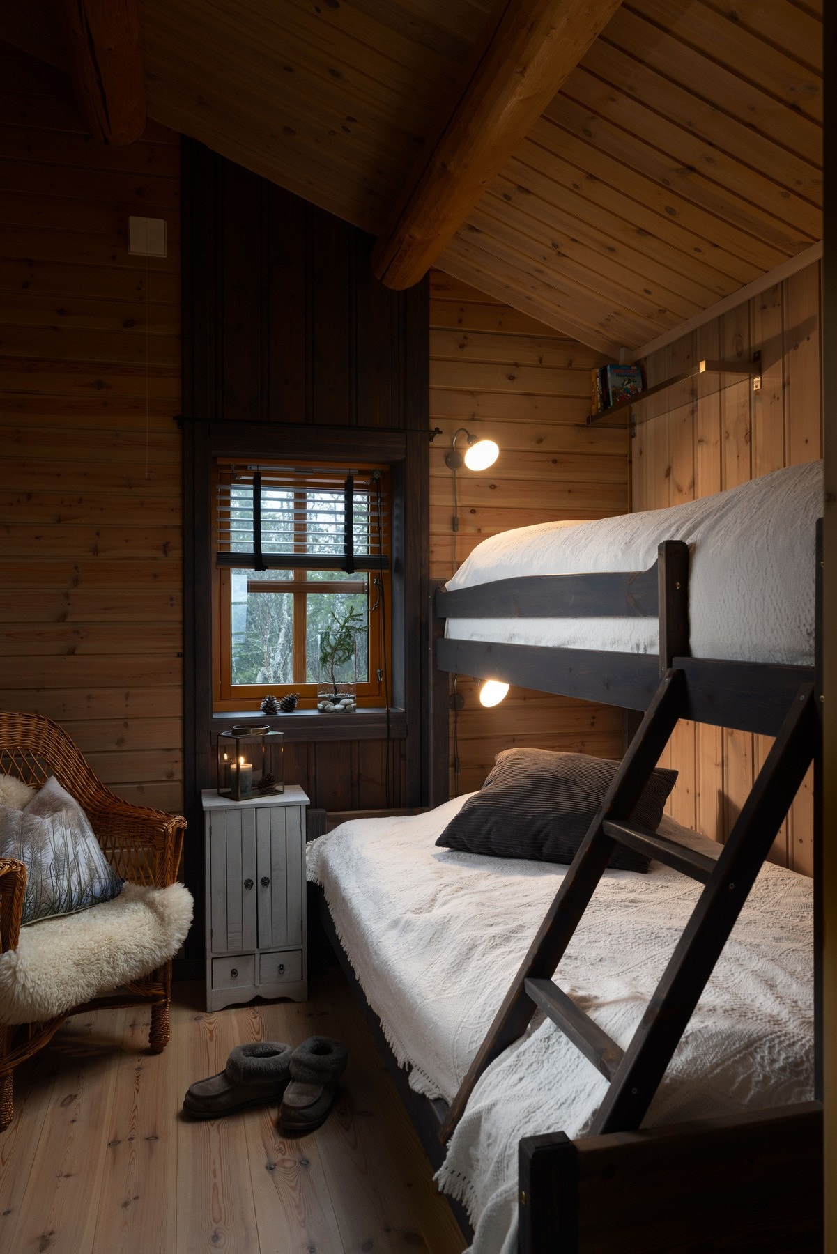 Hytten har fire koselige soverom Galleribilde