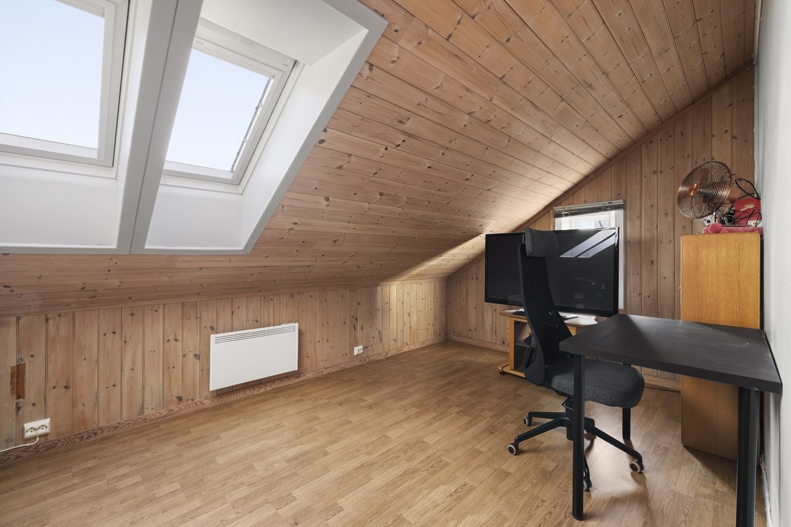 Det er to soverom i leiligheten, fordelt med ett i 1. etasje og ett i 2. etasje. Galleribilde