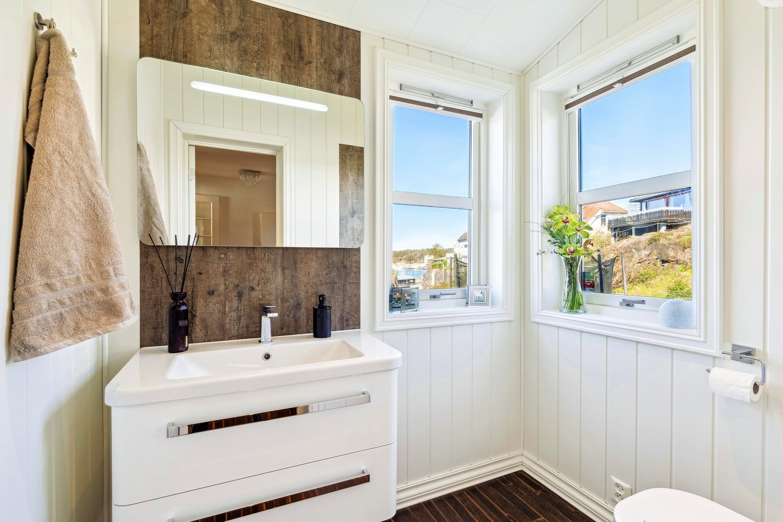 I entréen har du et toalett rom Galleribilde