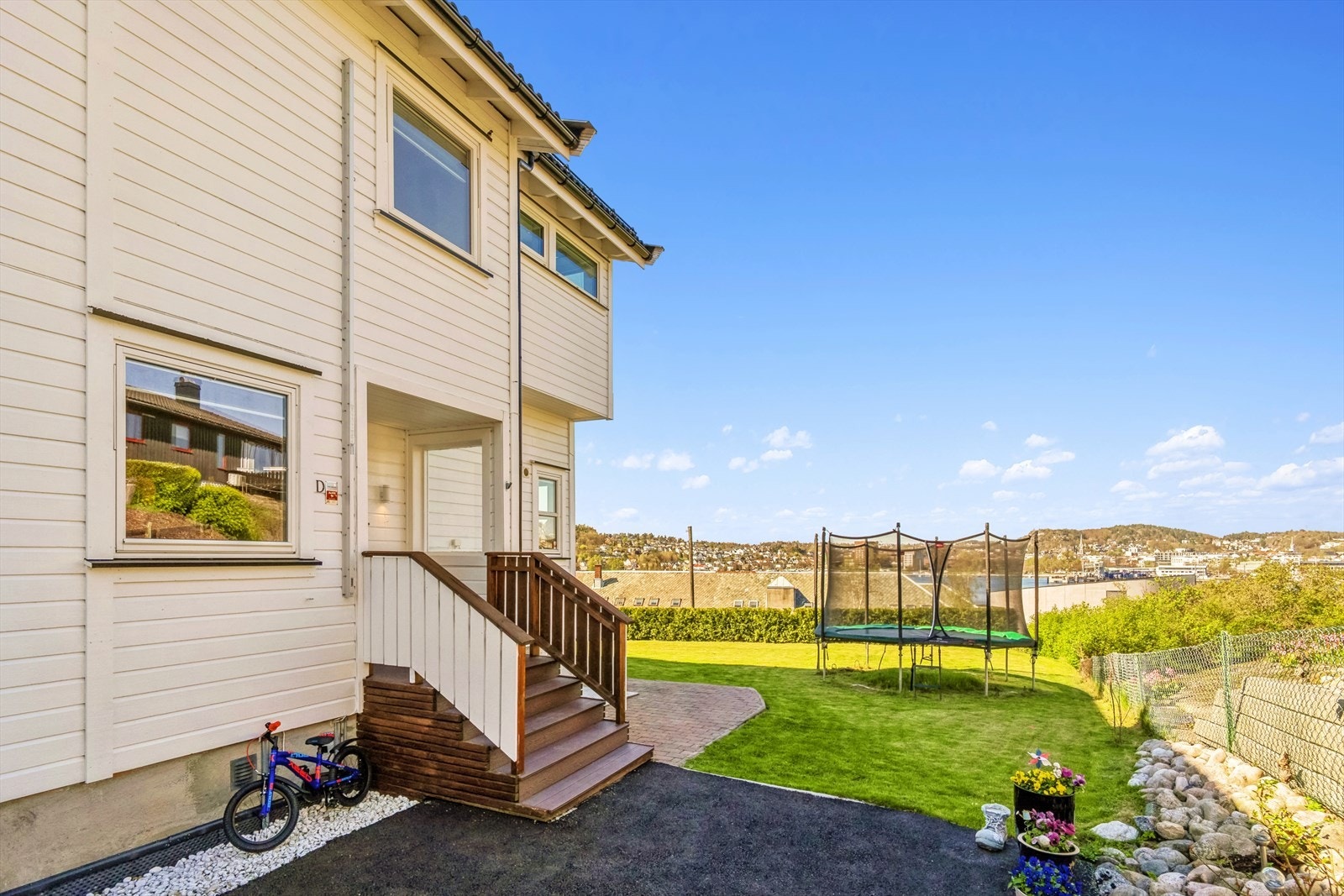 La oss peke snuta innover og ta en titt på hva eiendommen tilbyr Galleribilde