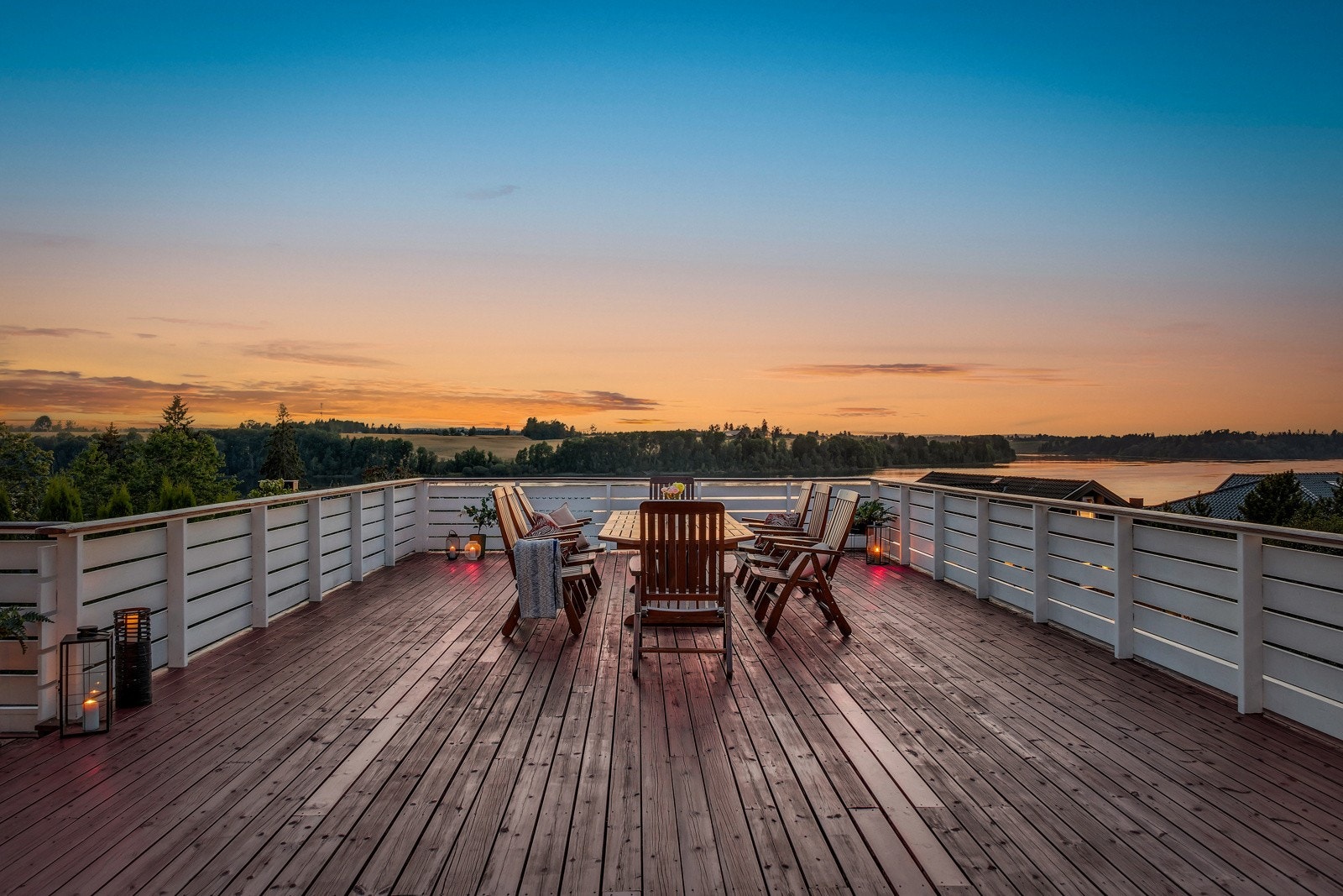 Med en helt magisk utsikt over Glomma Galleribilde