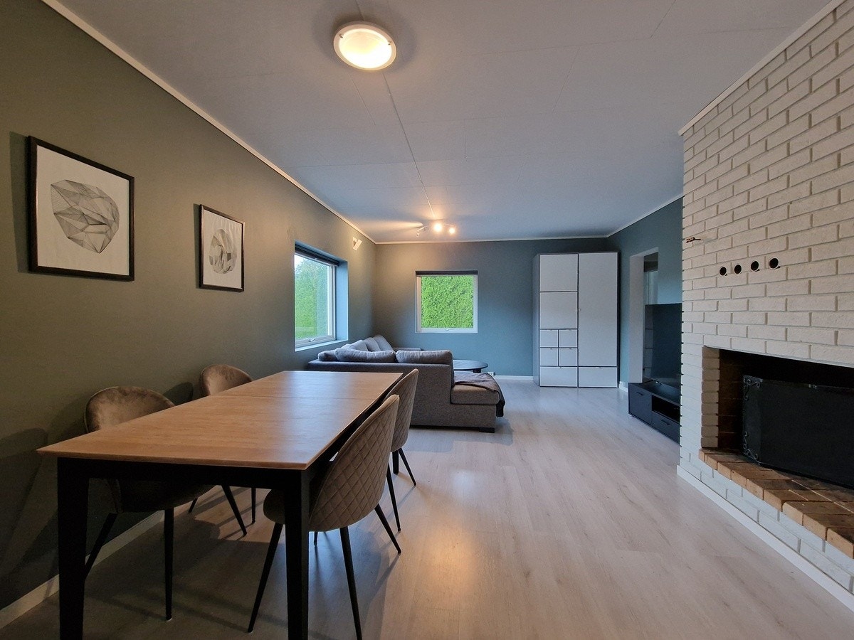 Extra storage and ability to extend dining table Galleribilde