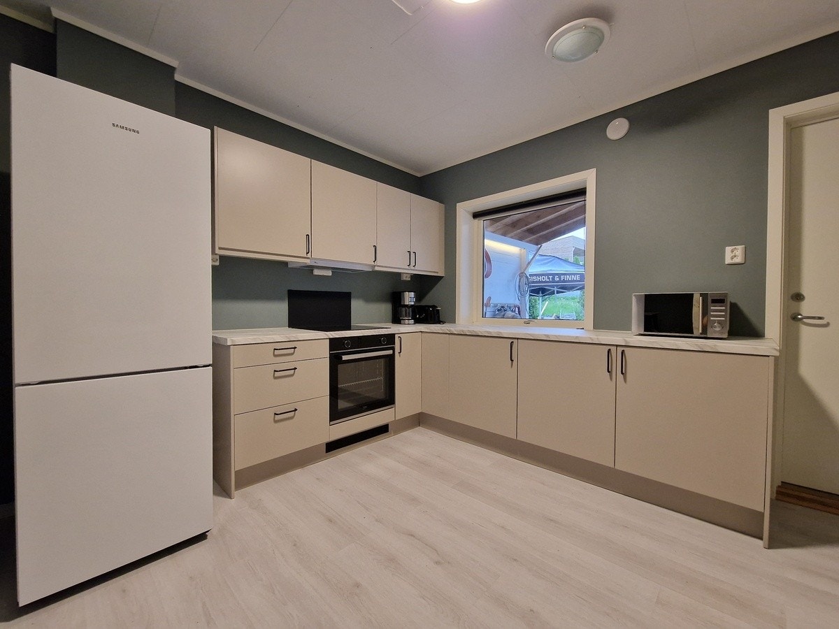 New kitchen with all appliances Galleribilde