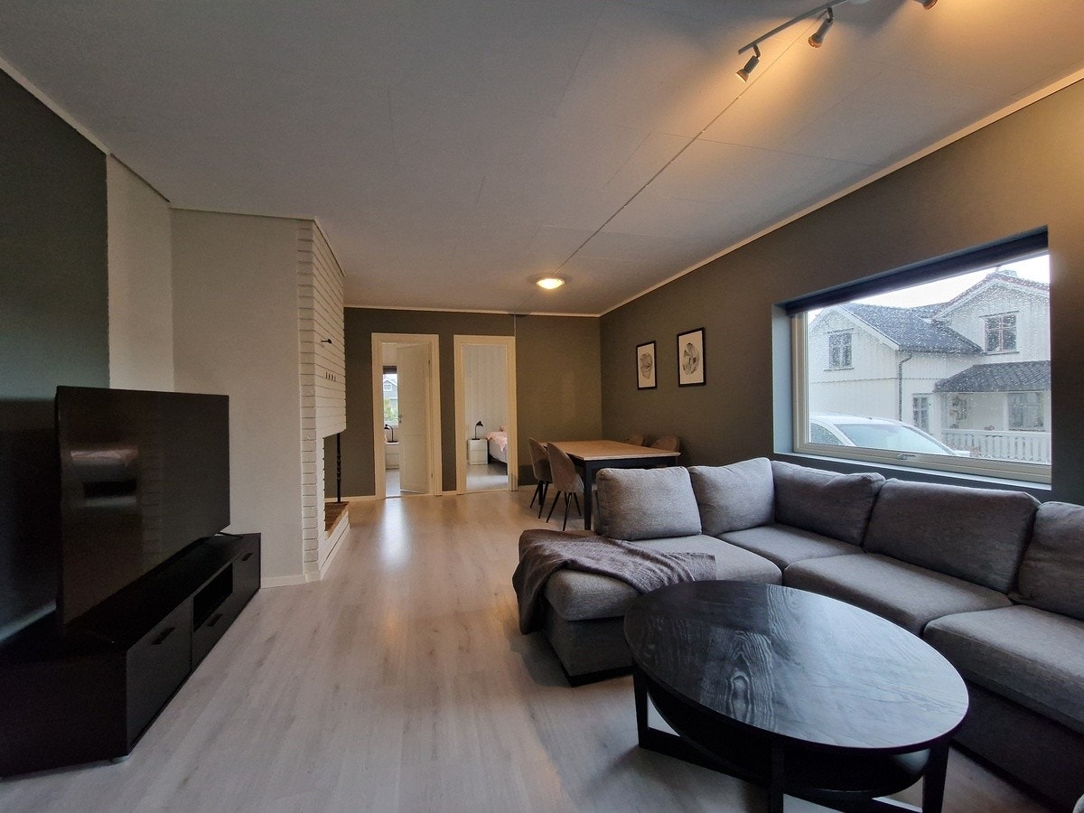 Plenty of space to unwind after a long workday Galleribilde