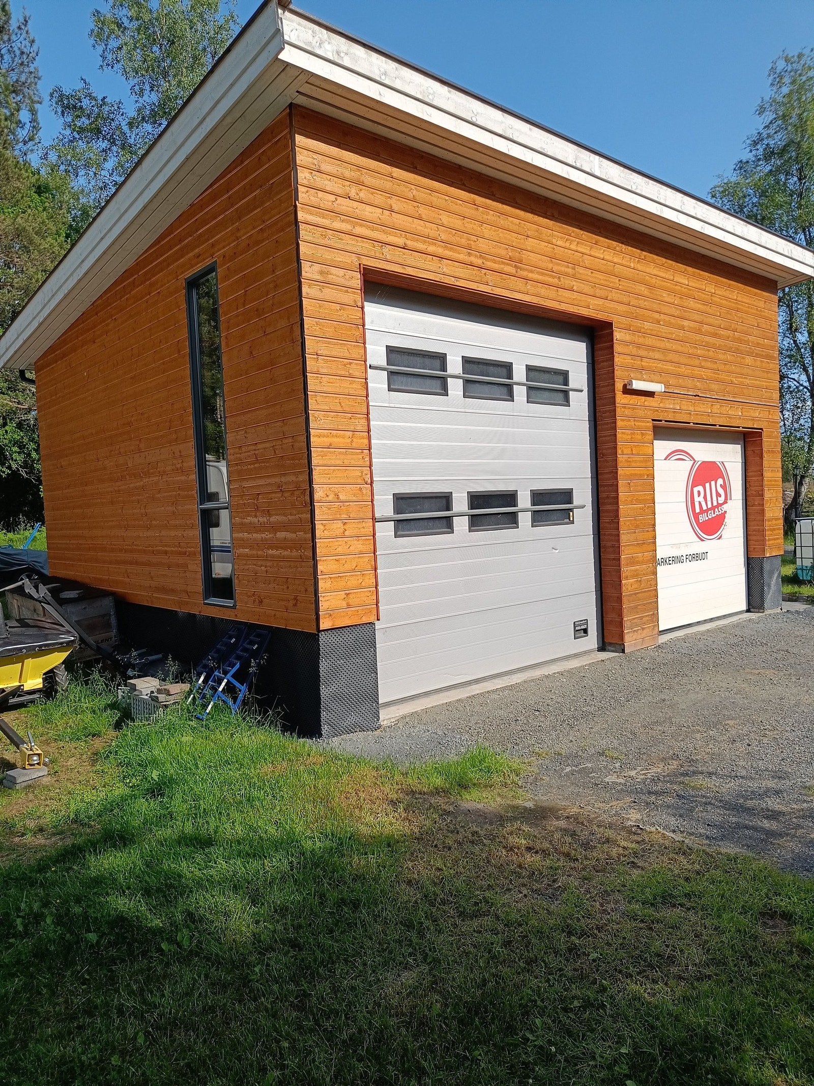 Stor garasje på 50m2 Galleribilde