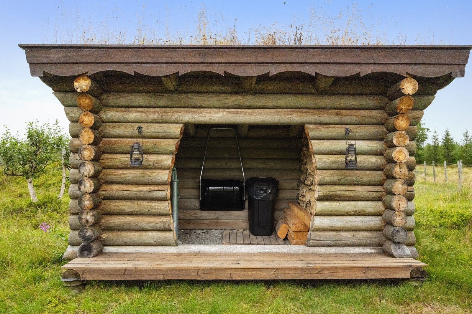 Laftet pumpehus Galleribilde